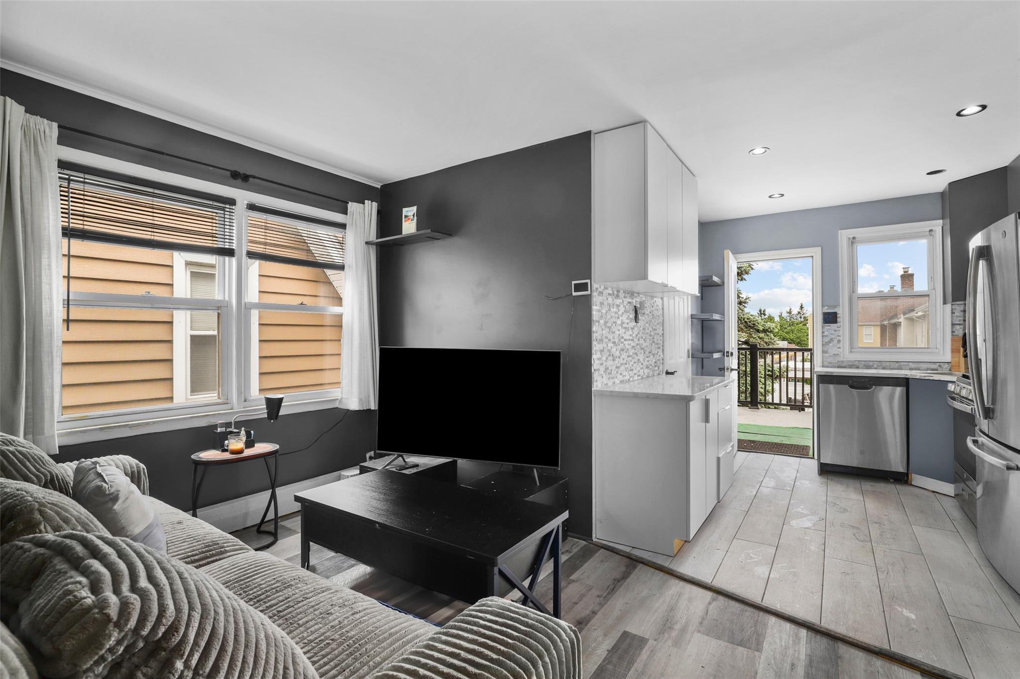 Single Family Randall  Bronx, NY 10465, MLS-864181-4