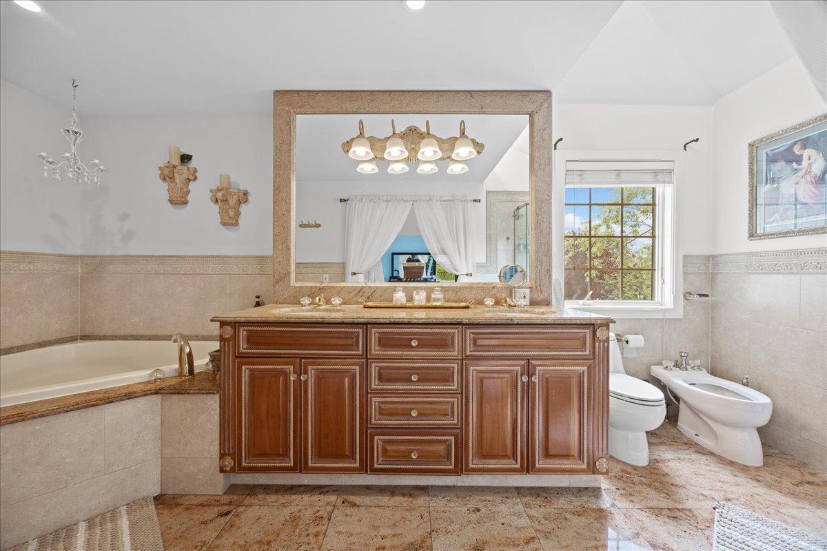 Single Family Bulaire Nassau County, NY 11518, MLS-864194-23