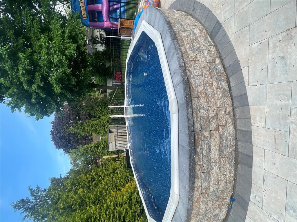 Single Family Cornfield  Suffolk County, NY 11725, MLS-864202-24