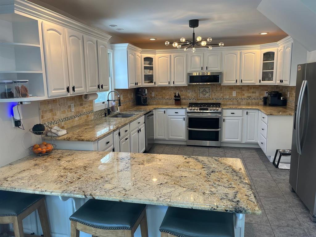 Single Family Cornfield  Suffolk County, NY 11725, MLS-864202-9