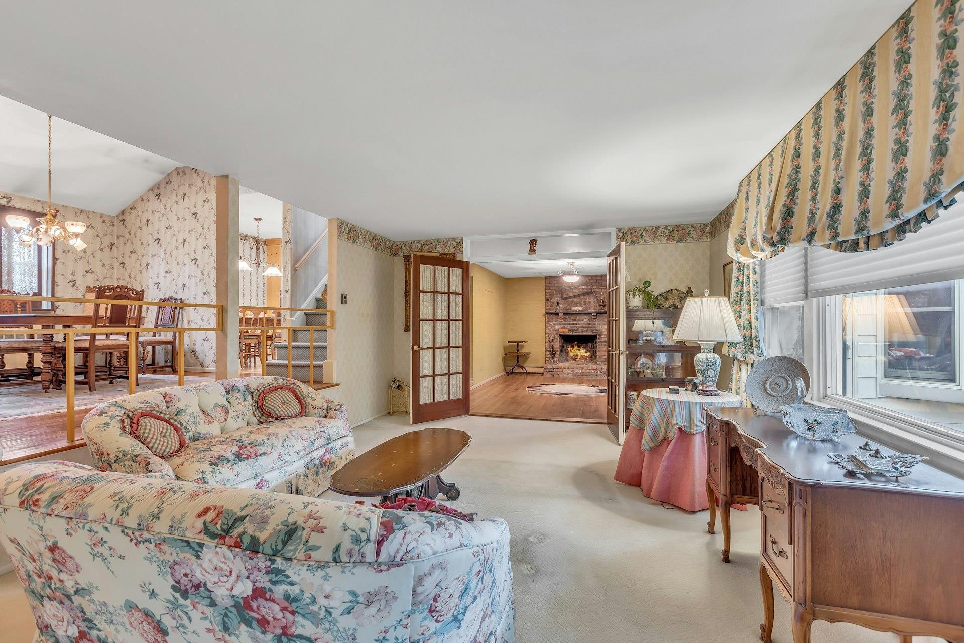Single Family Warren  Nassau County, NY 11803, MLS-864219-5