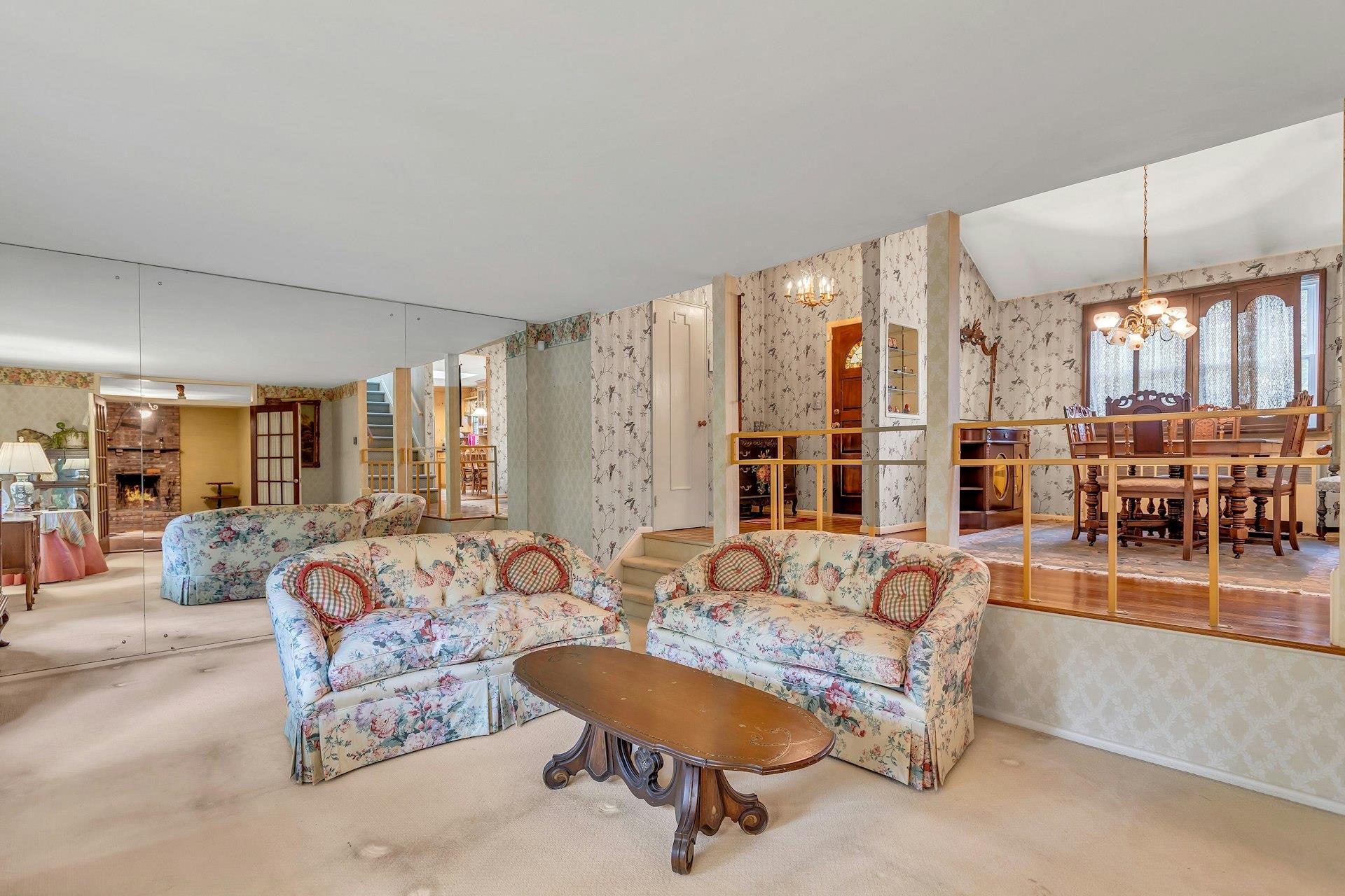 Single Family Warren  Nassau County, NY 11803, MLS-864219-7