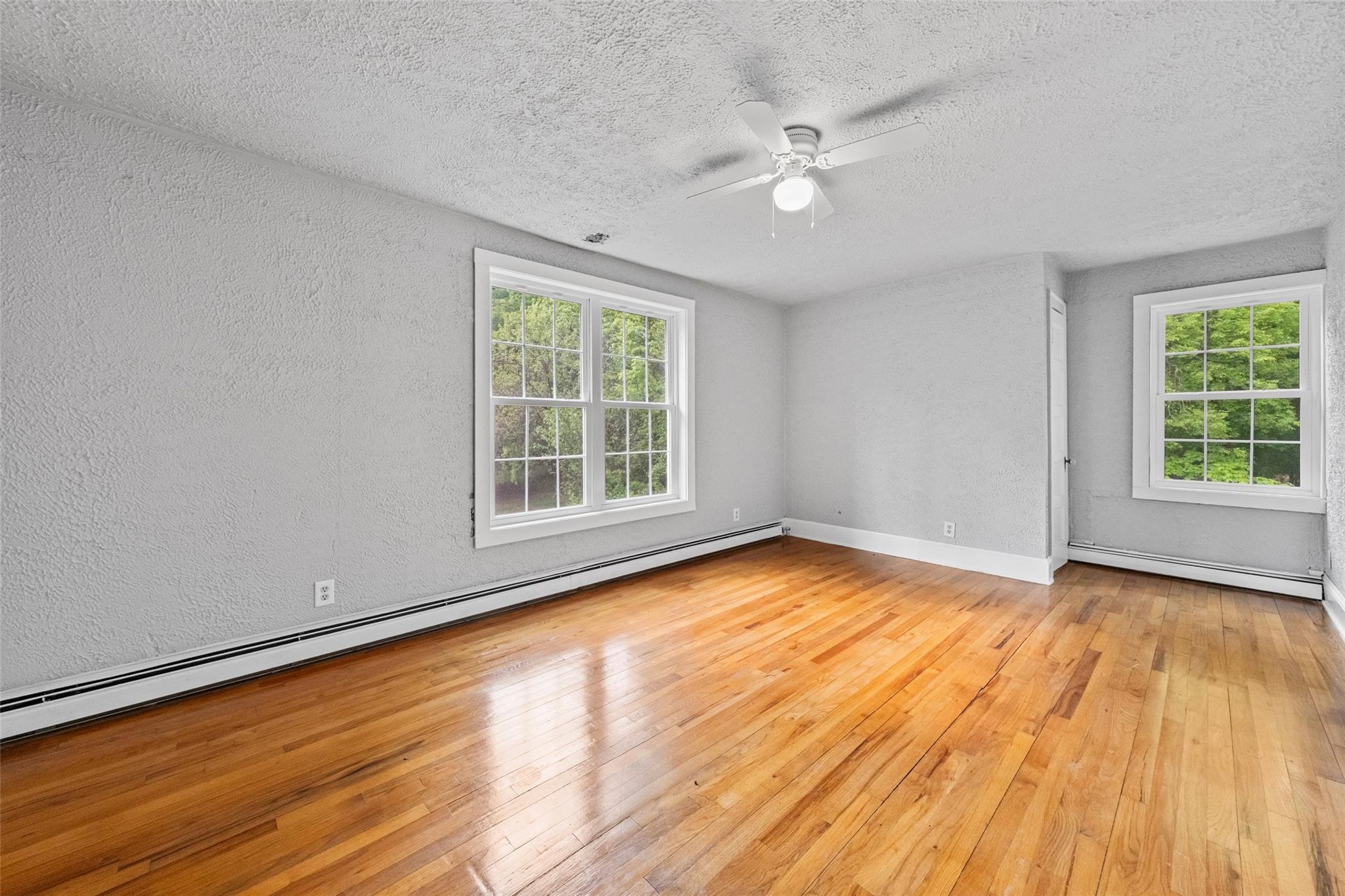 Single Family South  Ulster County, NY 12528, MLS-864226-18