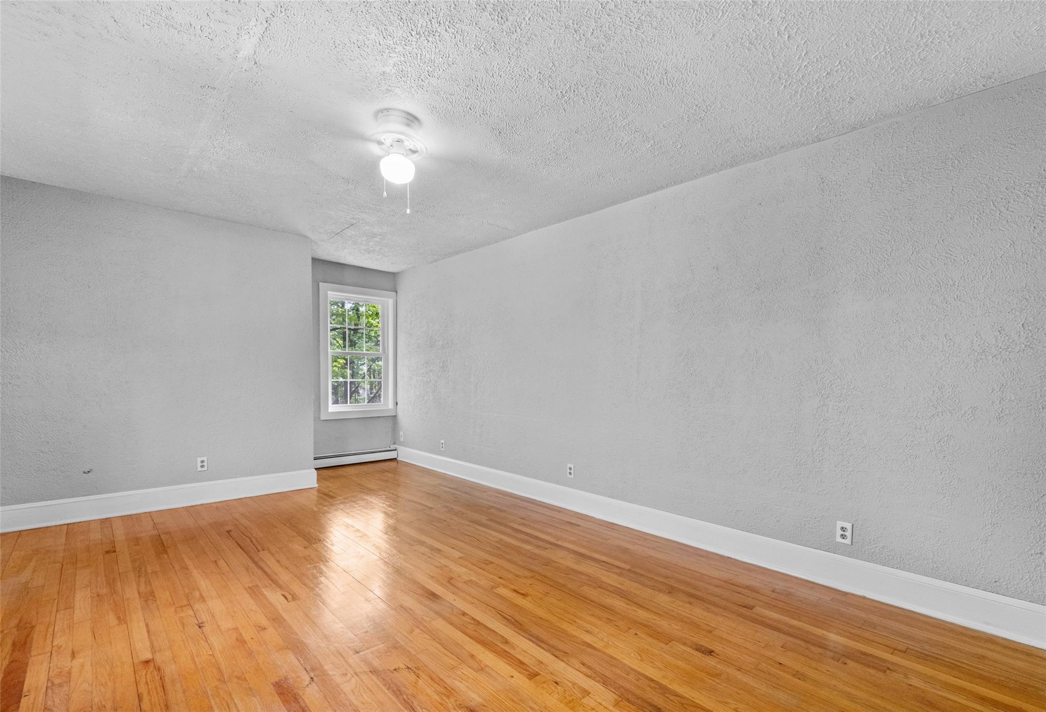 Single Family South  Ulster County, NY 12528, MLS-864226-21