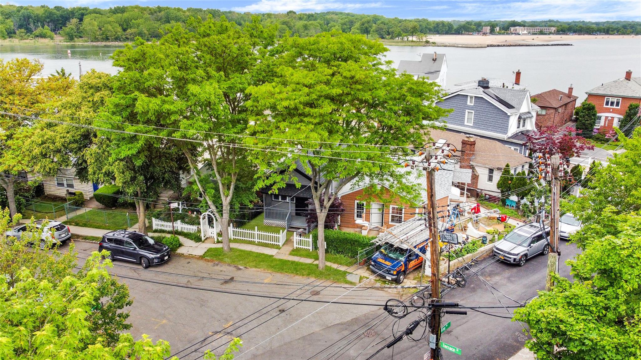 Single Family Terrace  Bronx, NY 10464, MLS-864237-29