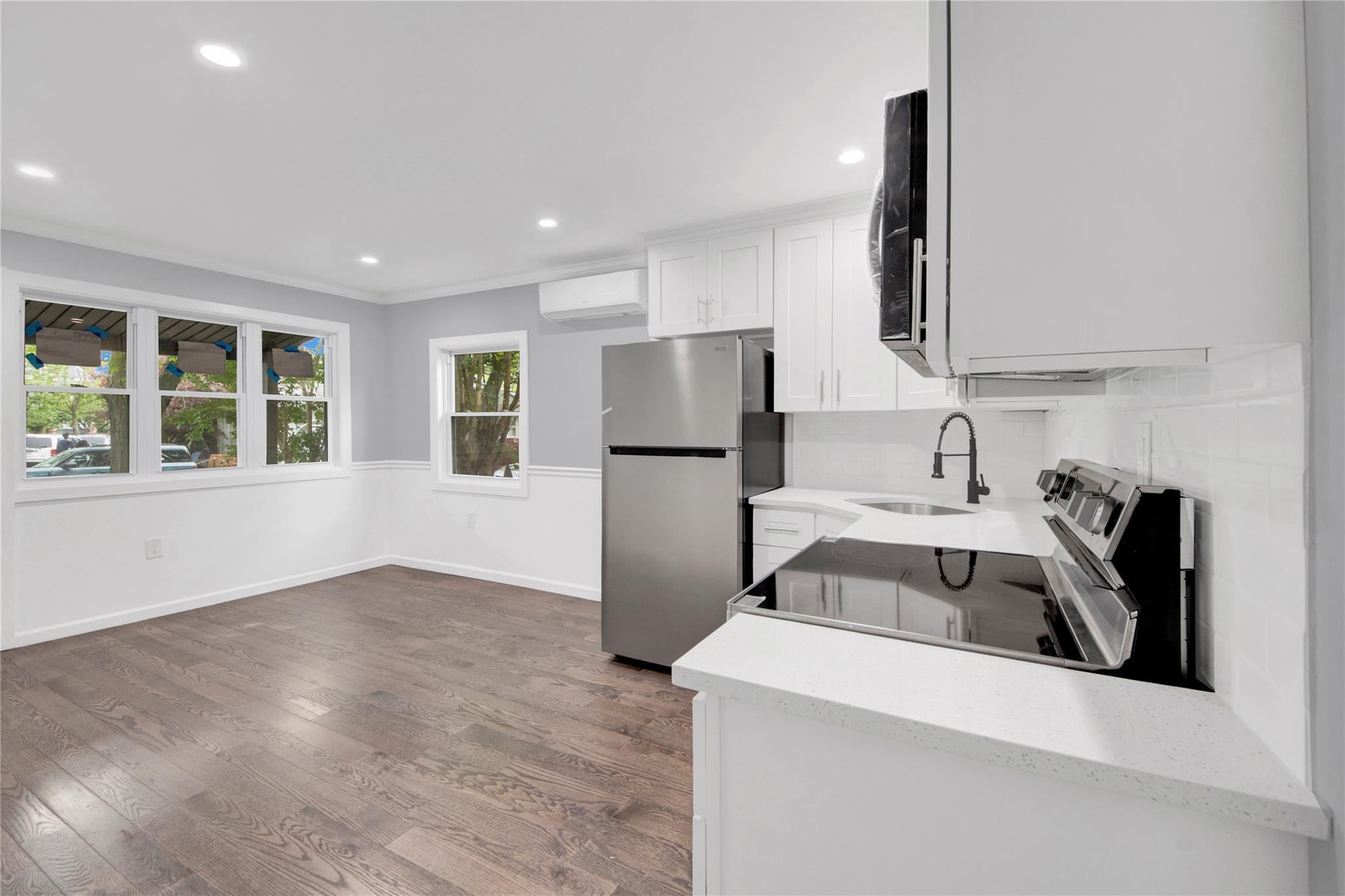 Single Family Terrace  Bronx, NY 10464, MLS-864237-6