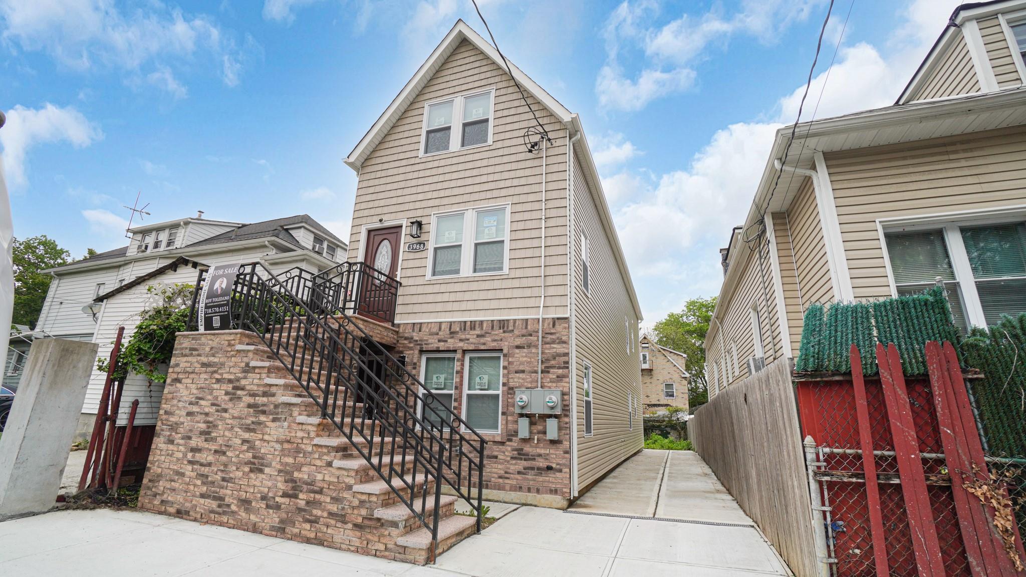 Single Family Duryea Ave  Bronx, NY 10466, MLS-864240-2