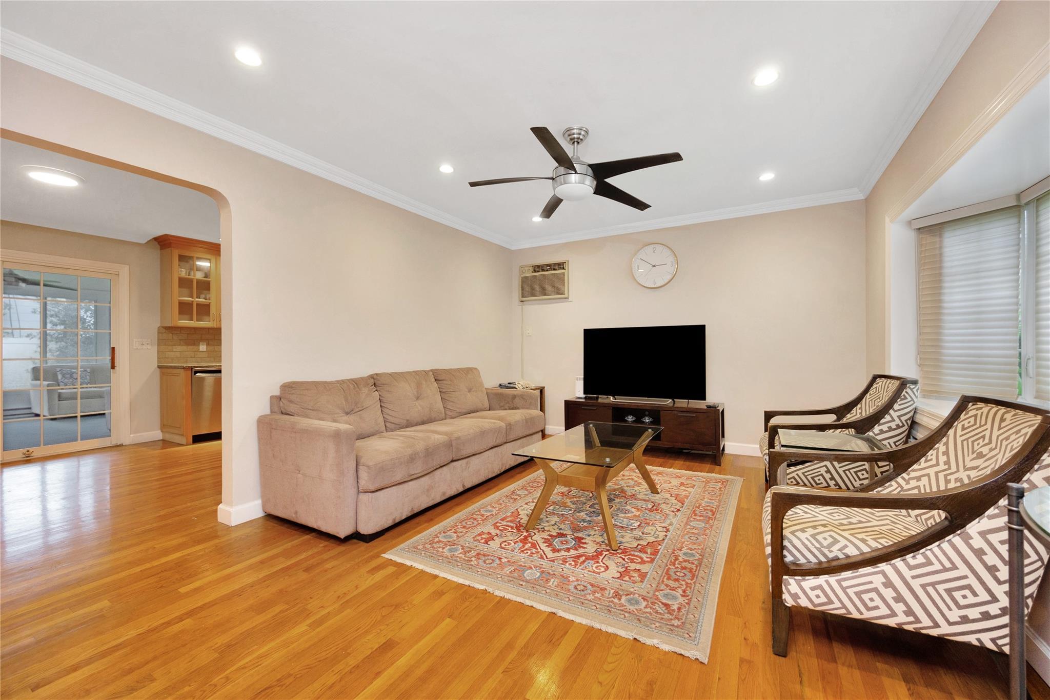Single Family Cornwell  Nassau County, NY 11596, MLS-864263-2