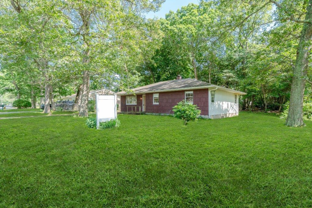 Single Family Norfleet  Suffolk County, NY 11727, MLS-864273-2