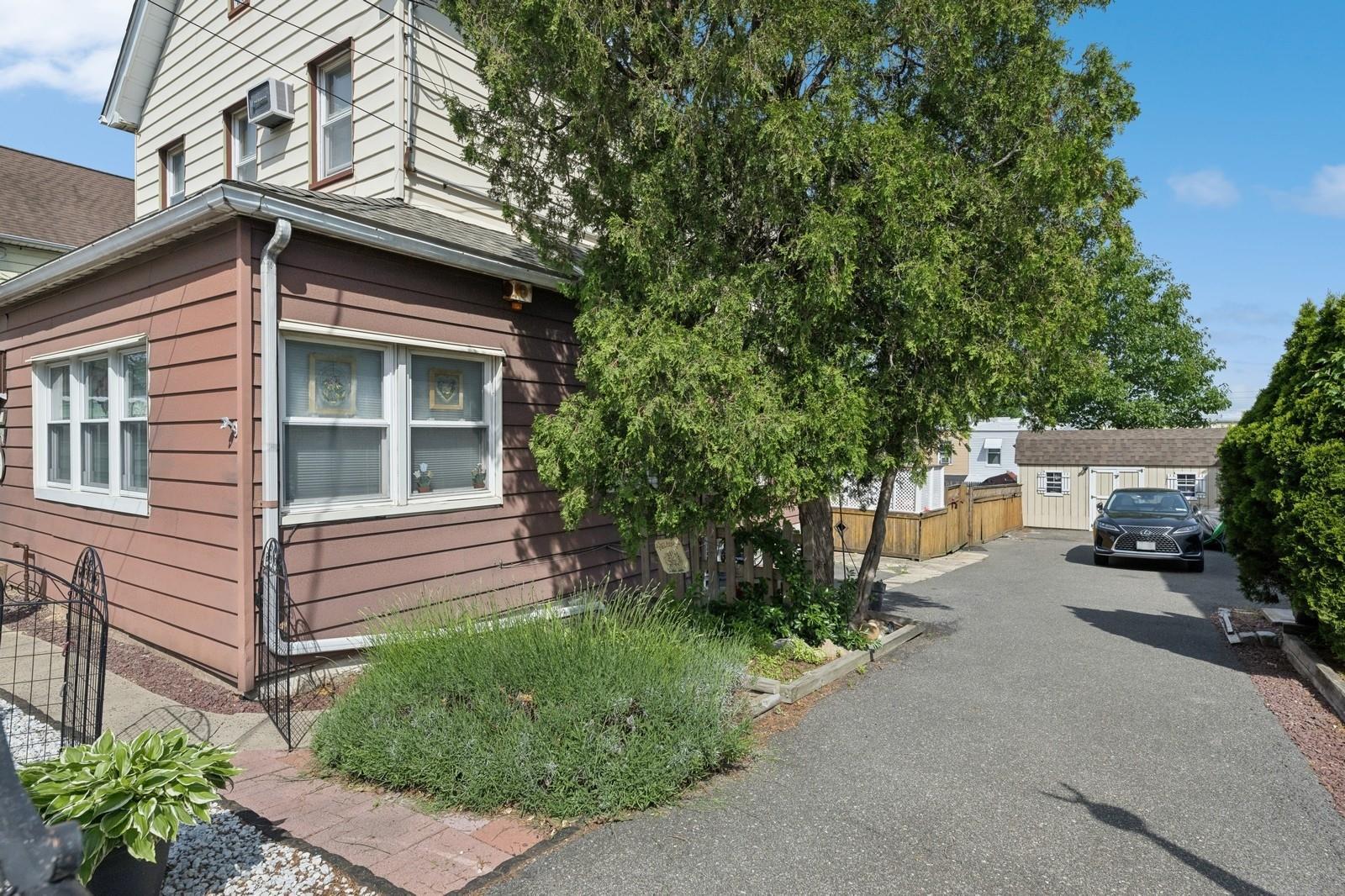 Single Family Caldwell  Queens, NY 11378, MLS-864297-3