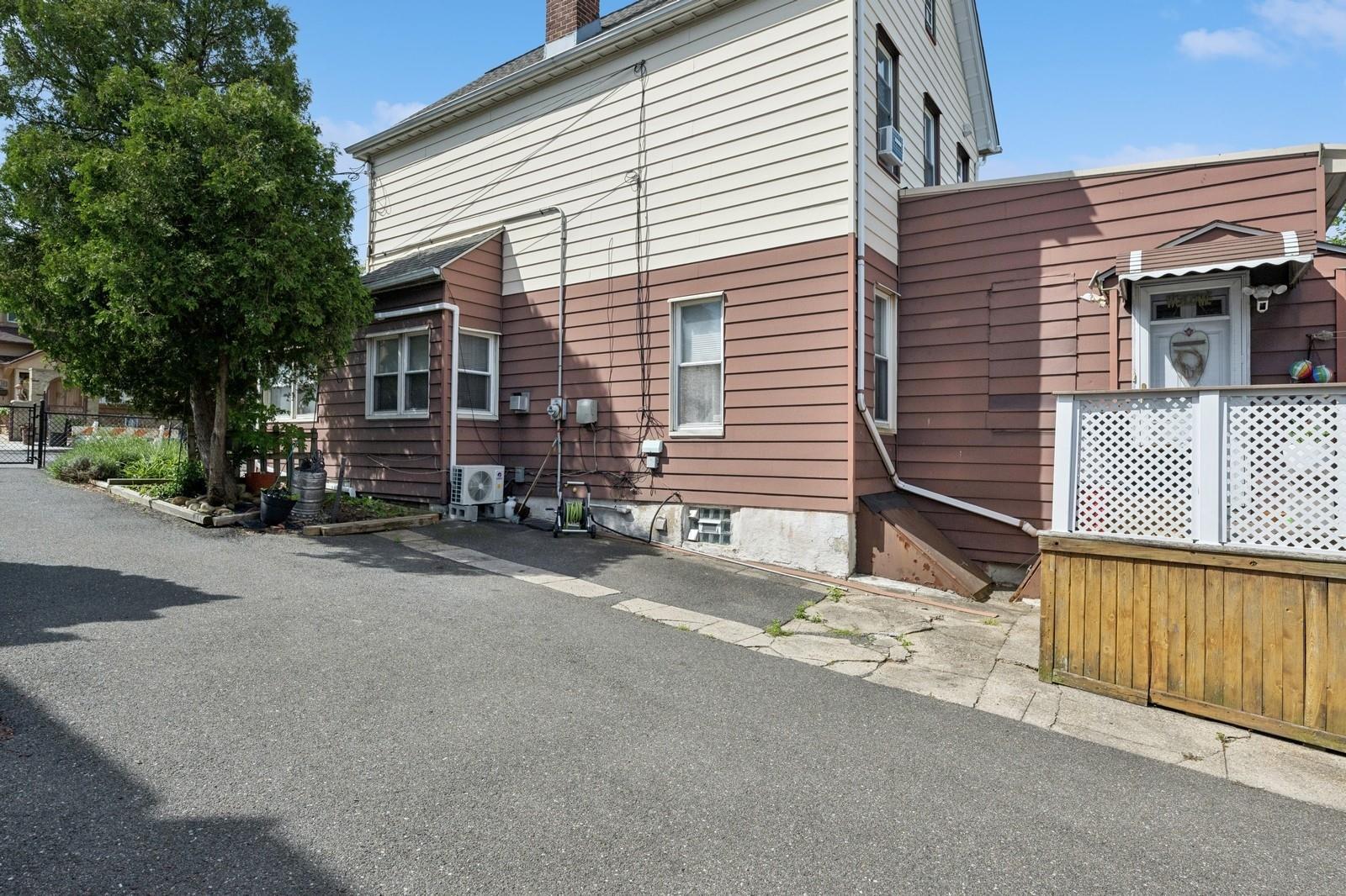 Single Family Caldwell  Queens, NY 11378, MLS-864297-7