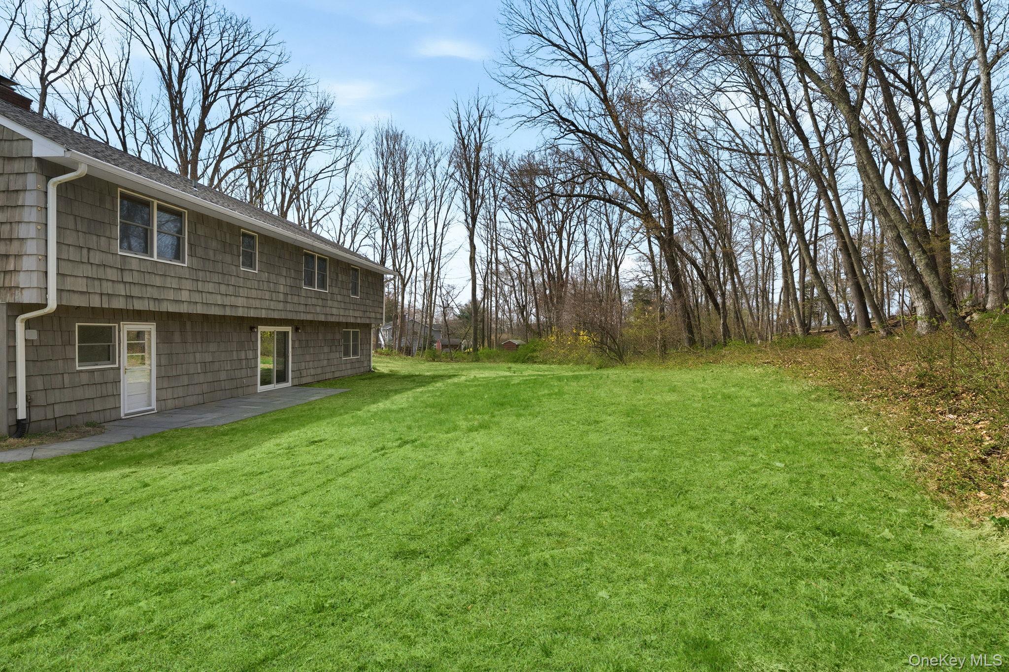 Single Family Croton Lake  Westchester County, NY 10598, MLS-864328-34