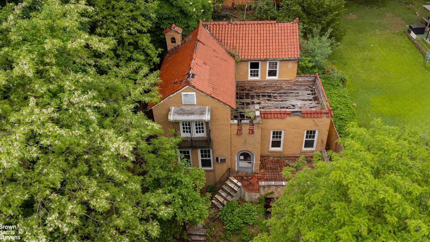 Single Family Netherland  Bronx, NY 10463, MLS-864338-2