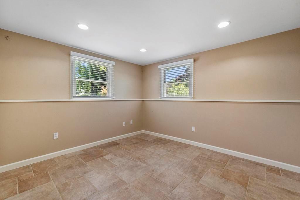 Single Family Highview  Suffolk County, NY 11719, MLS-864371-12