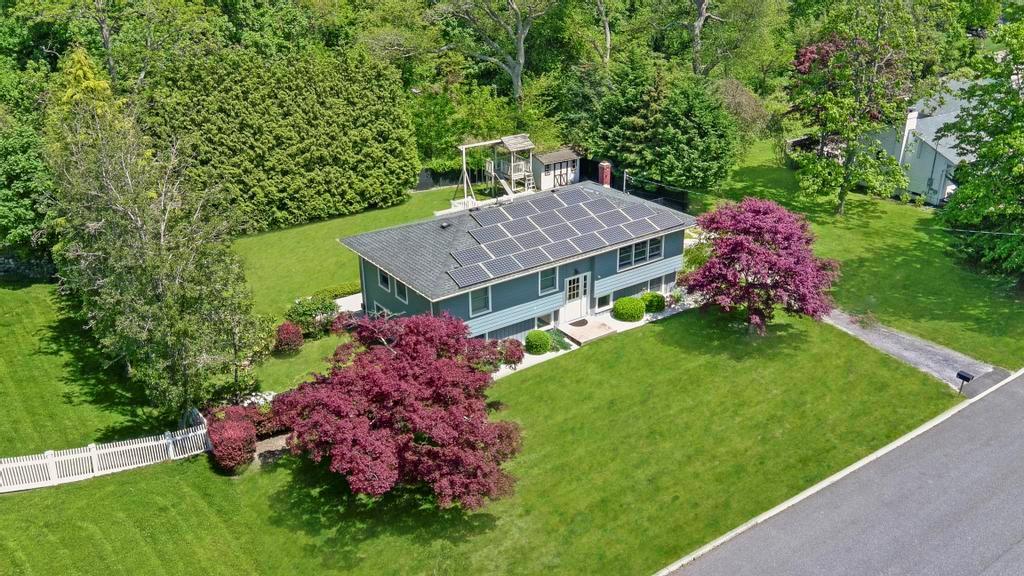 Single Family Highview  Suffolk County, NY 11719, MLS-864371-3