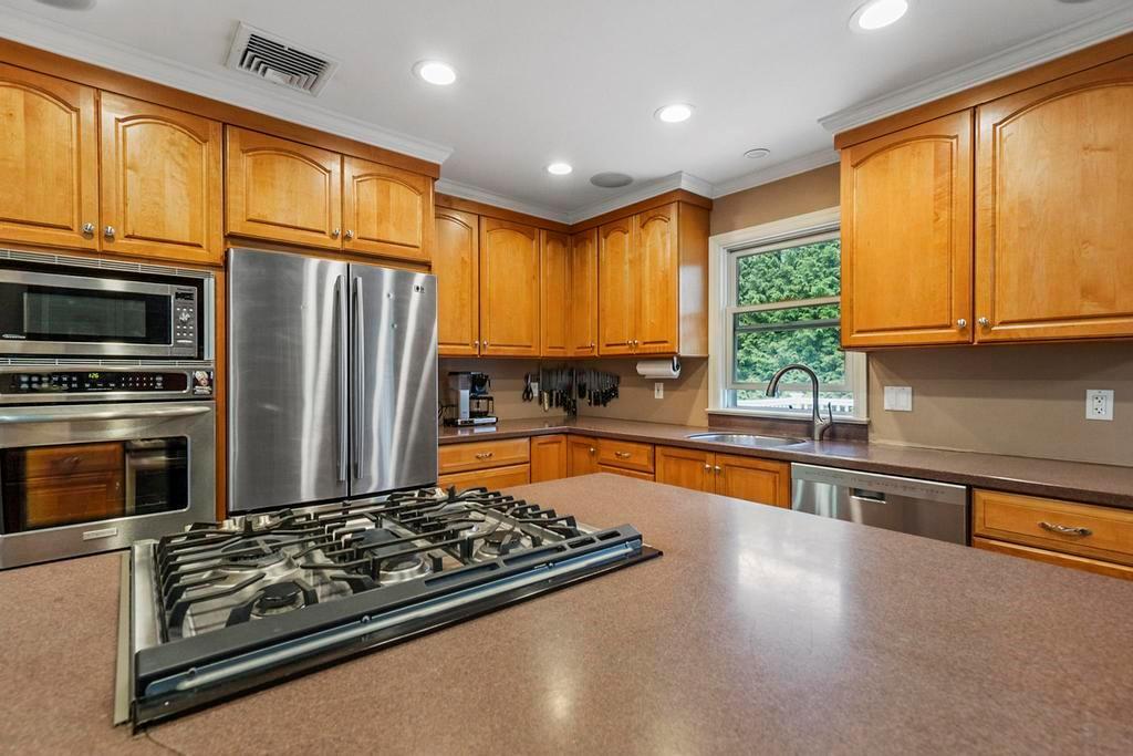 Single Family Highview  Suffolk County, NY 11719, MLS-864371-5