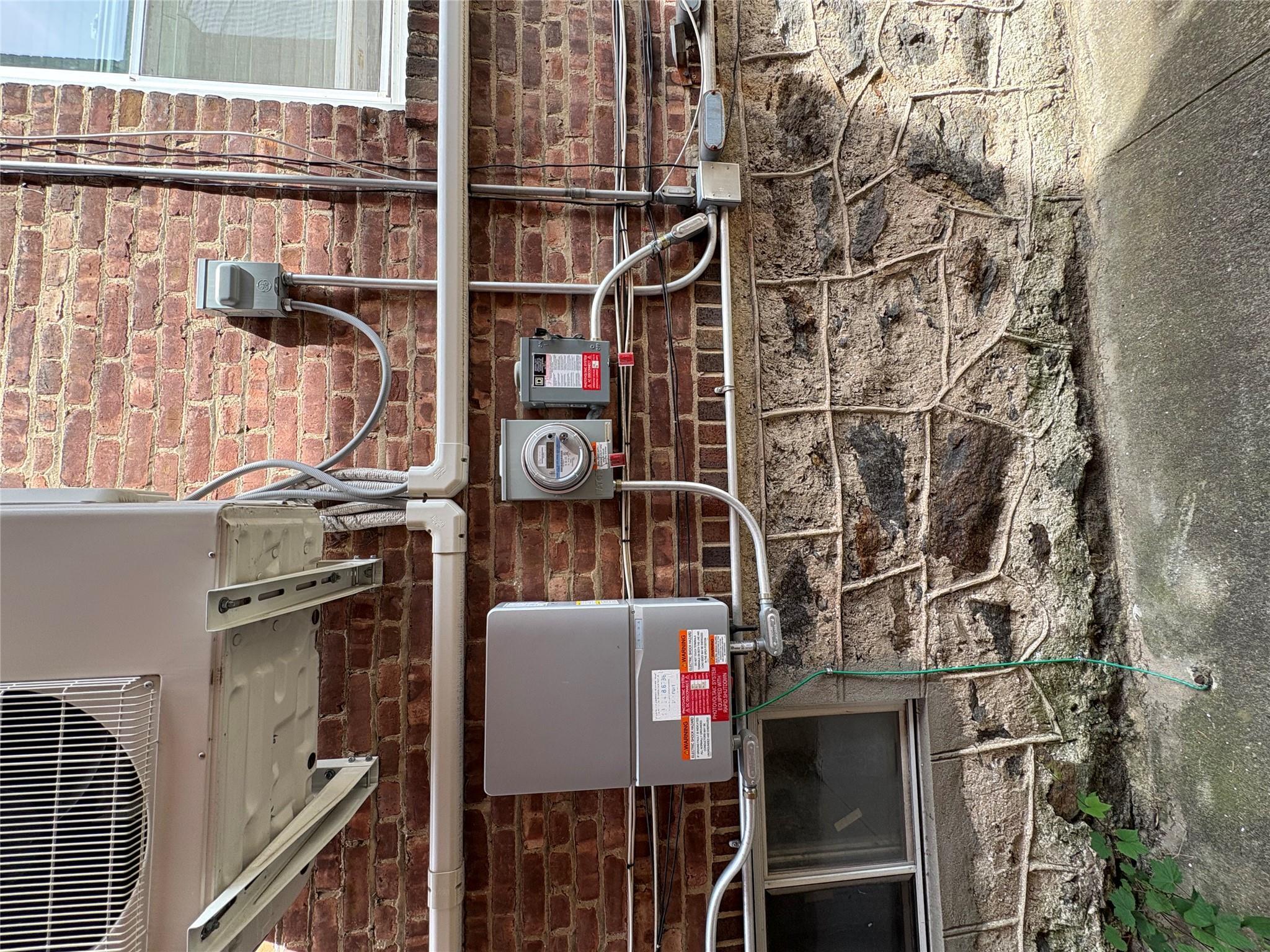 Single Family Oneida  Bronx, NY 10470, MLS-864384-2