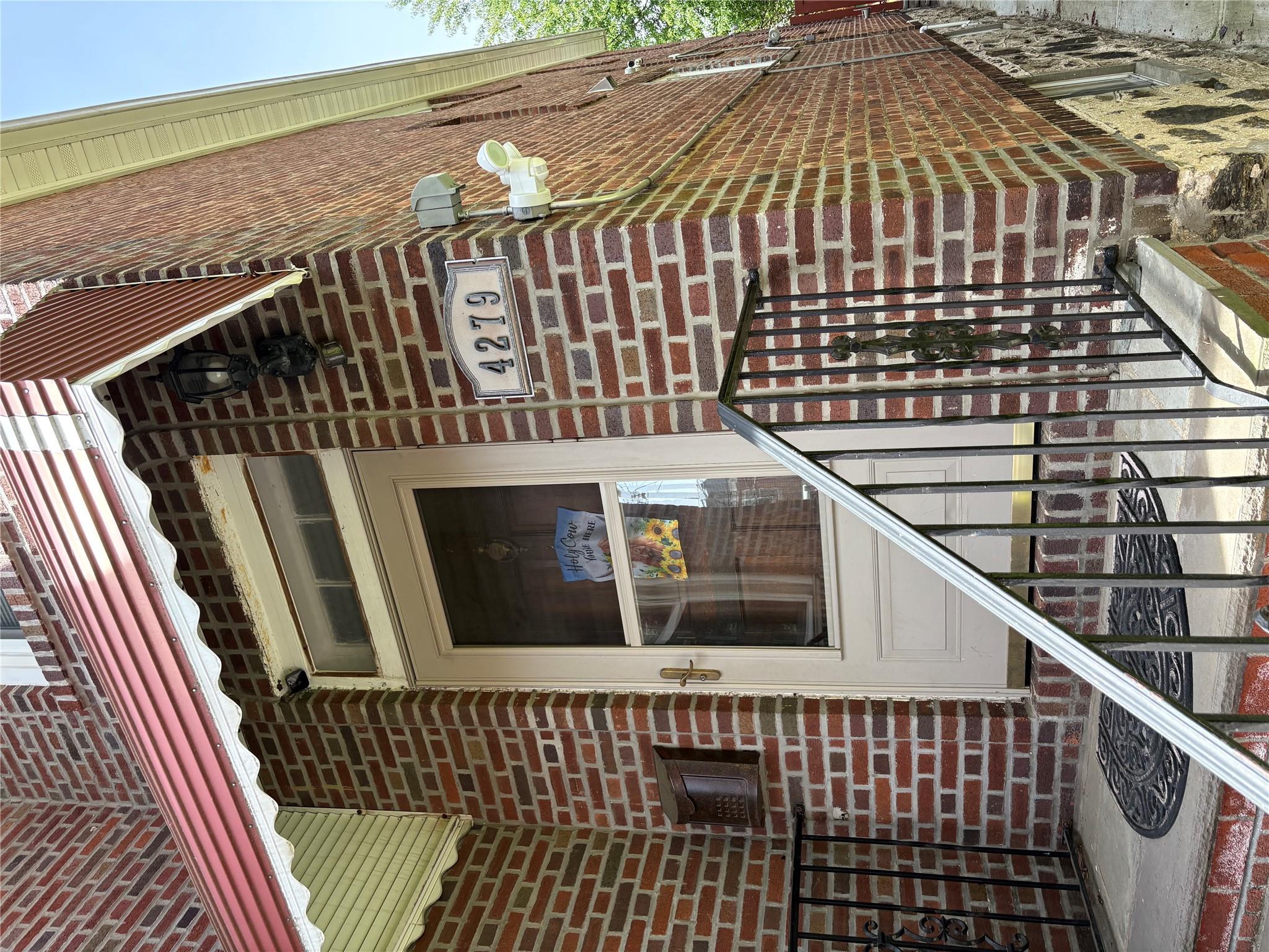 Single Family Oneida  Bronx, NY 10470, MLS-864384-5