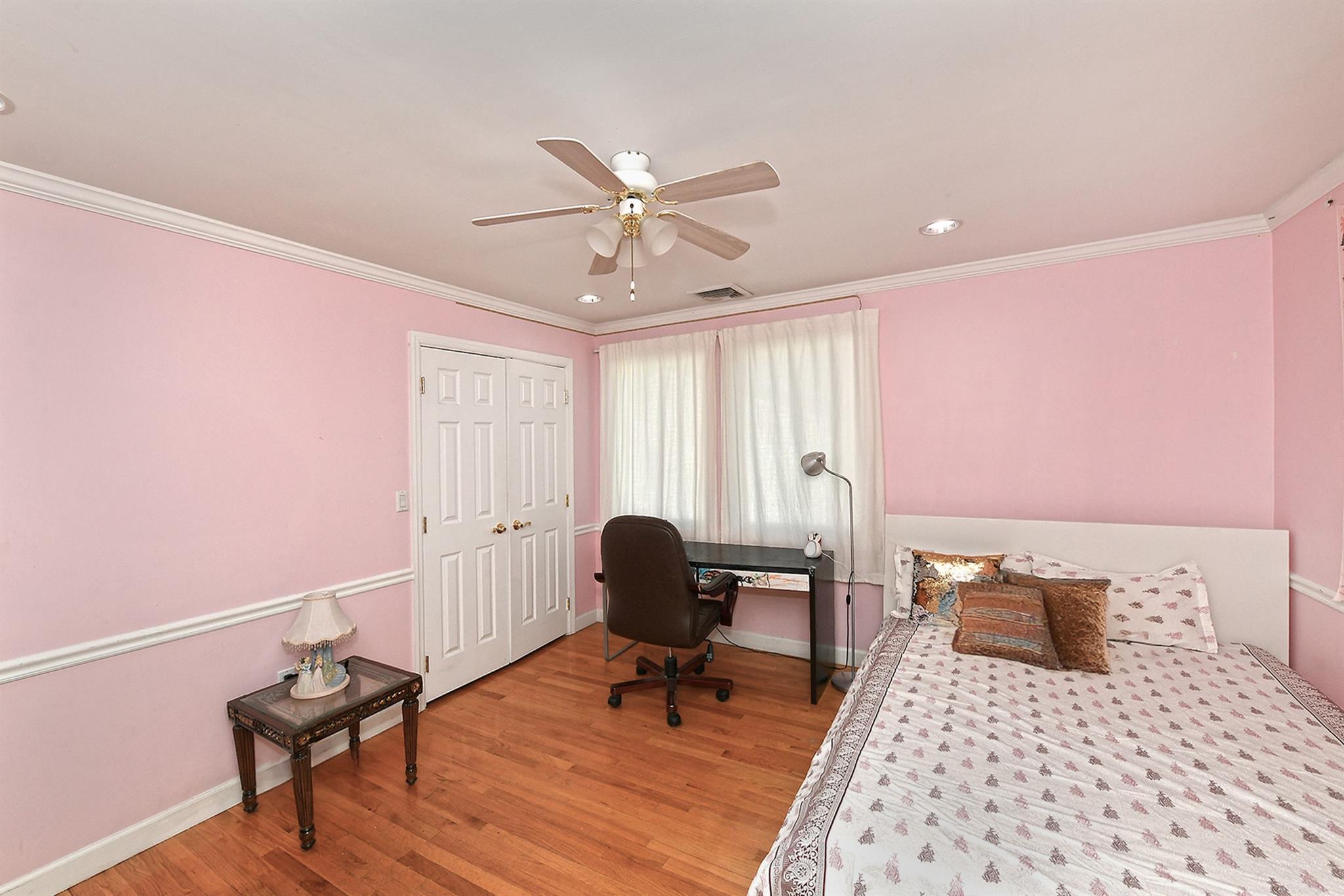 Single Family Sandy  Nassau County, NY 11530, MLS-864393-26