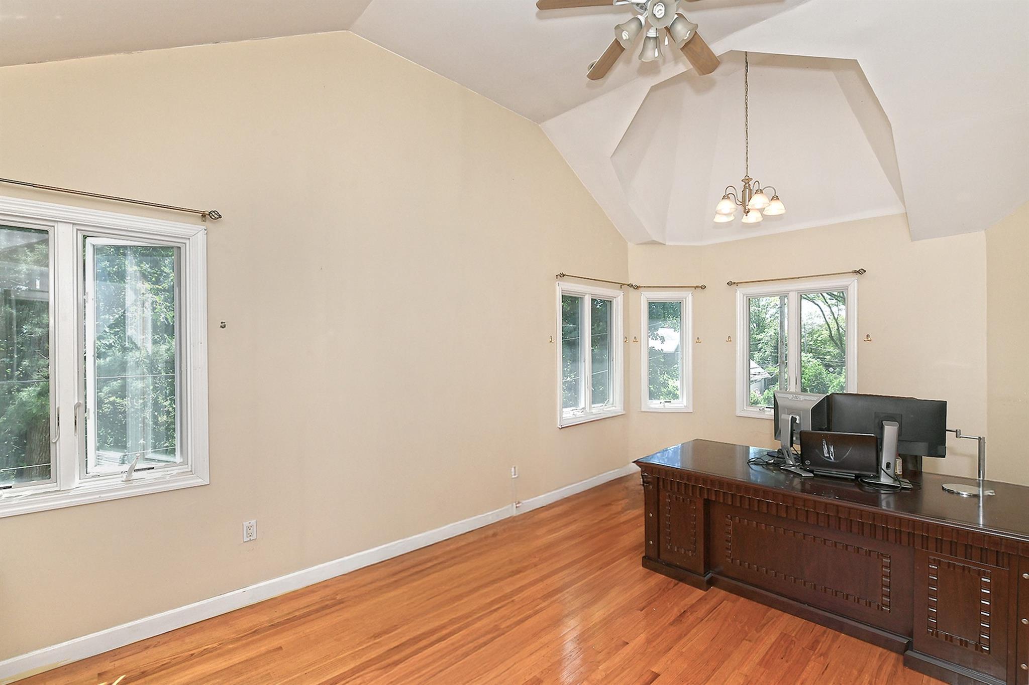 Single Family Sandy  Nassau County, NY 11530, MLS-864393-27