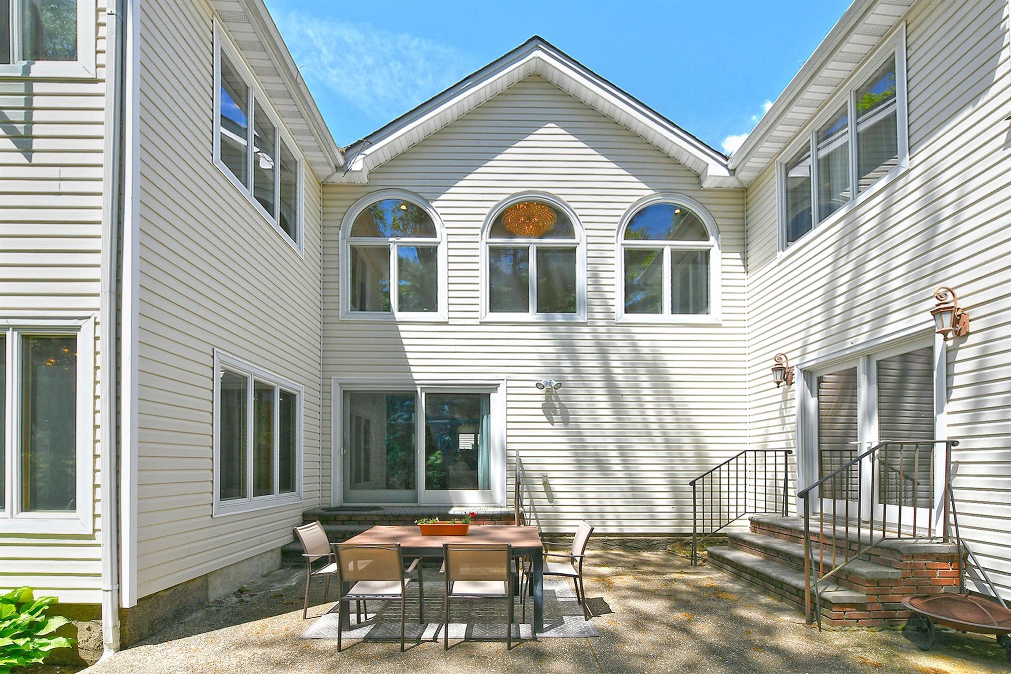 Single Family Sandy  Nassau County, NY 11530, MLS-864393-31