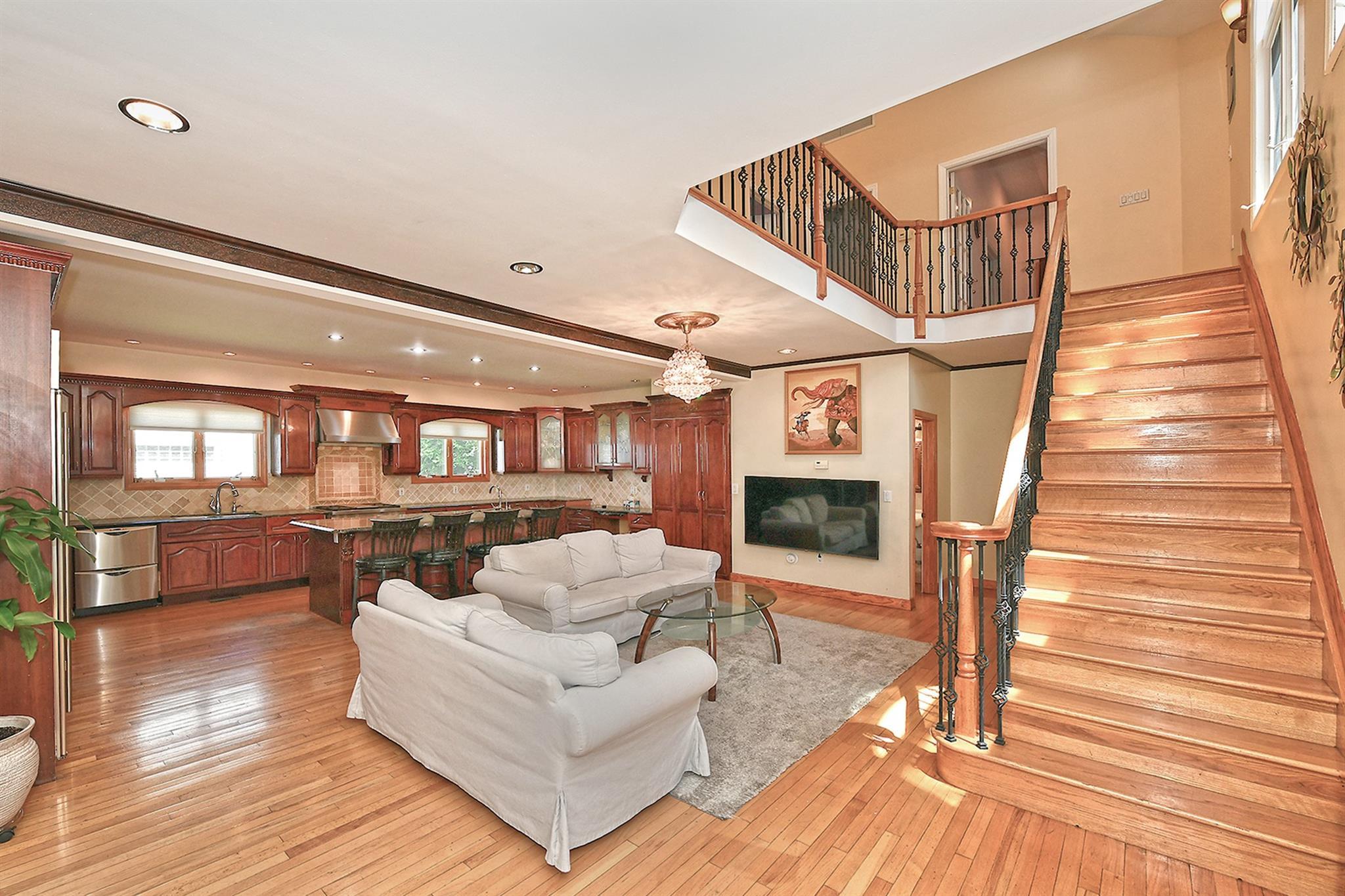 Single Family Sandy  Nassau County, NY 11530, MLS-864393-8