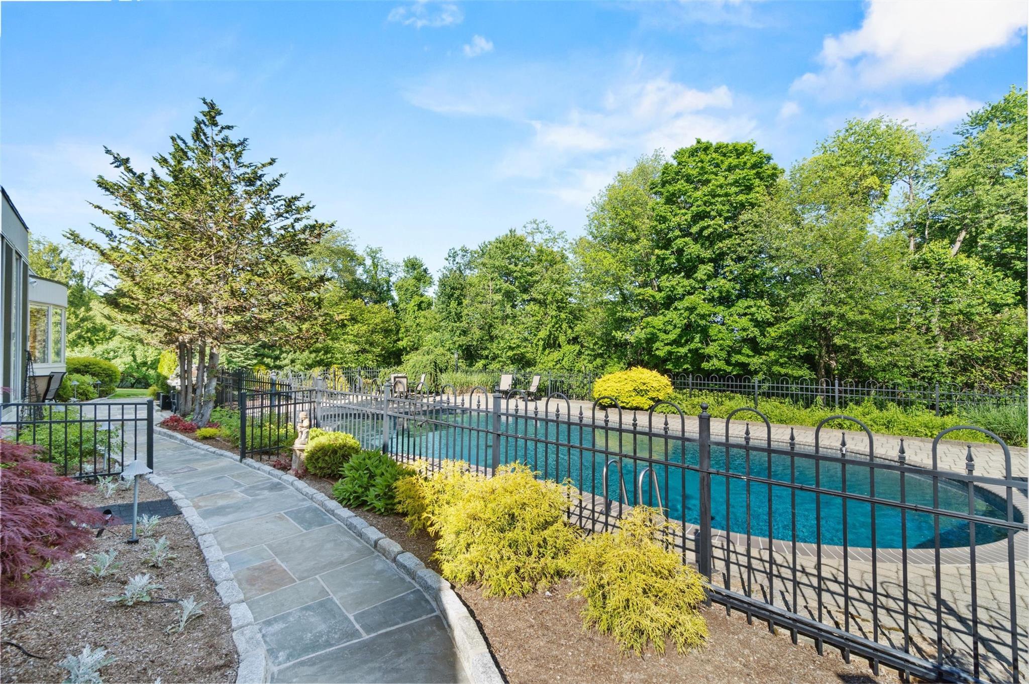 Single Family Hilltop  Westchester County, NY 10598, MLS-864406-43