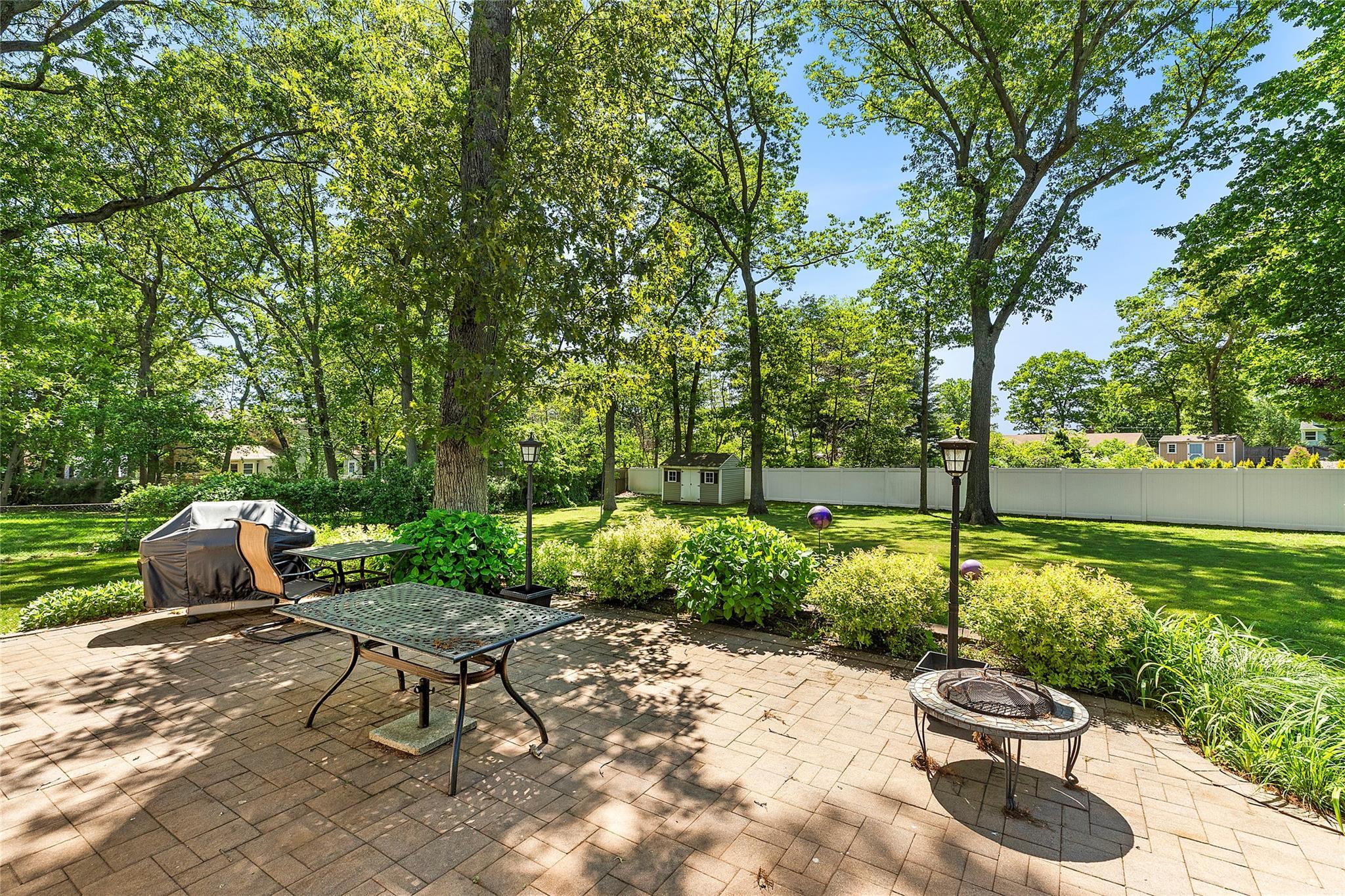Single Family Lt John Olsen  Suffolk County, NY 11780, MLS-864417-21