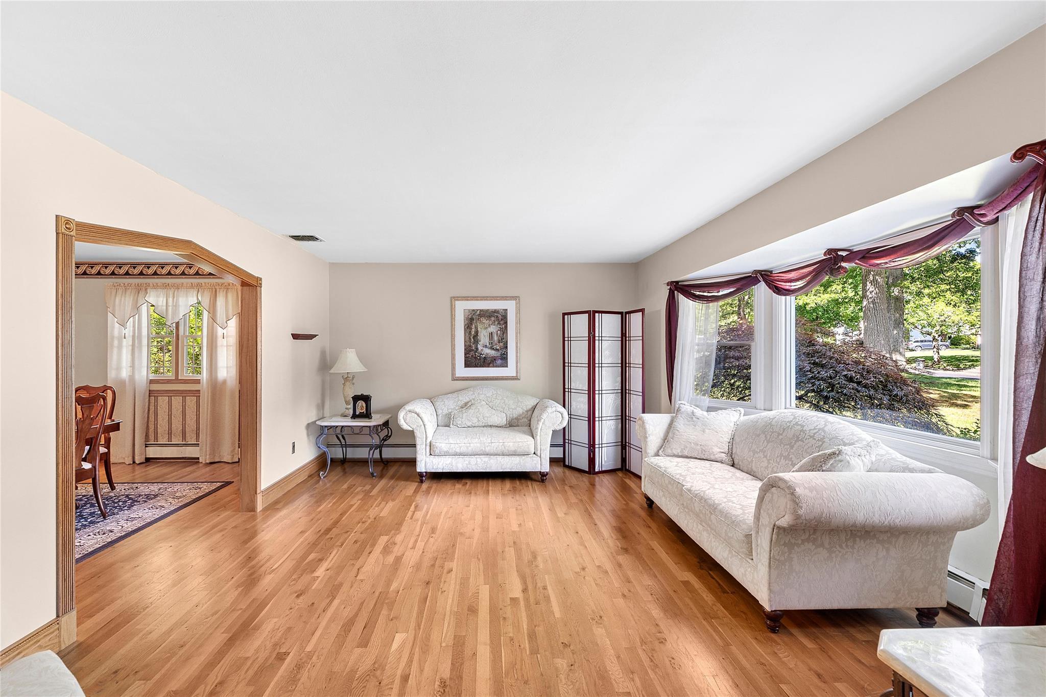 Single Family Lt John Olsen  Suffolk County, NY 11780, MLS-864417-4