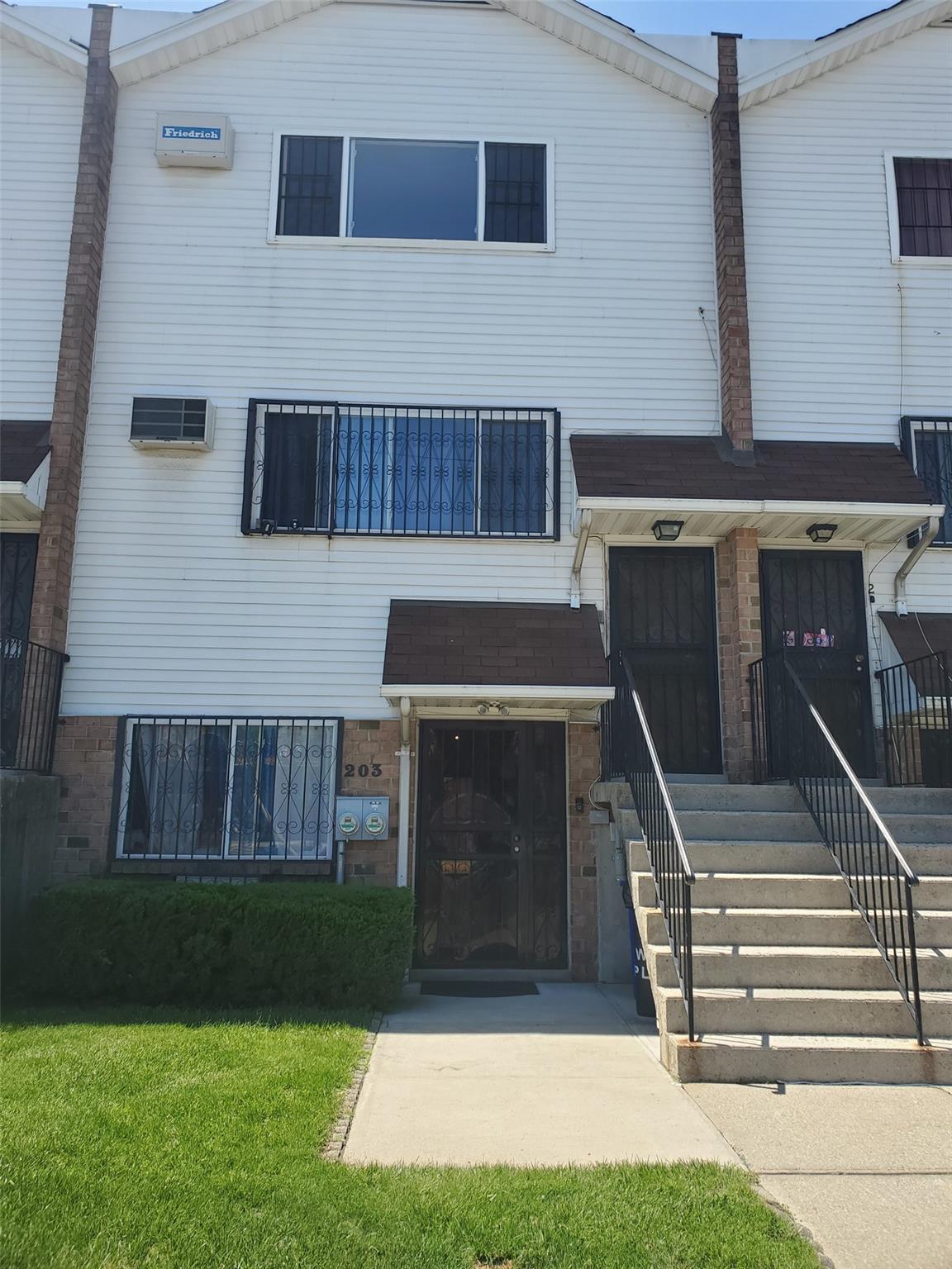 Single Family White Plains  Bronx, NY 10473, MLS-864457-2