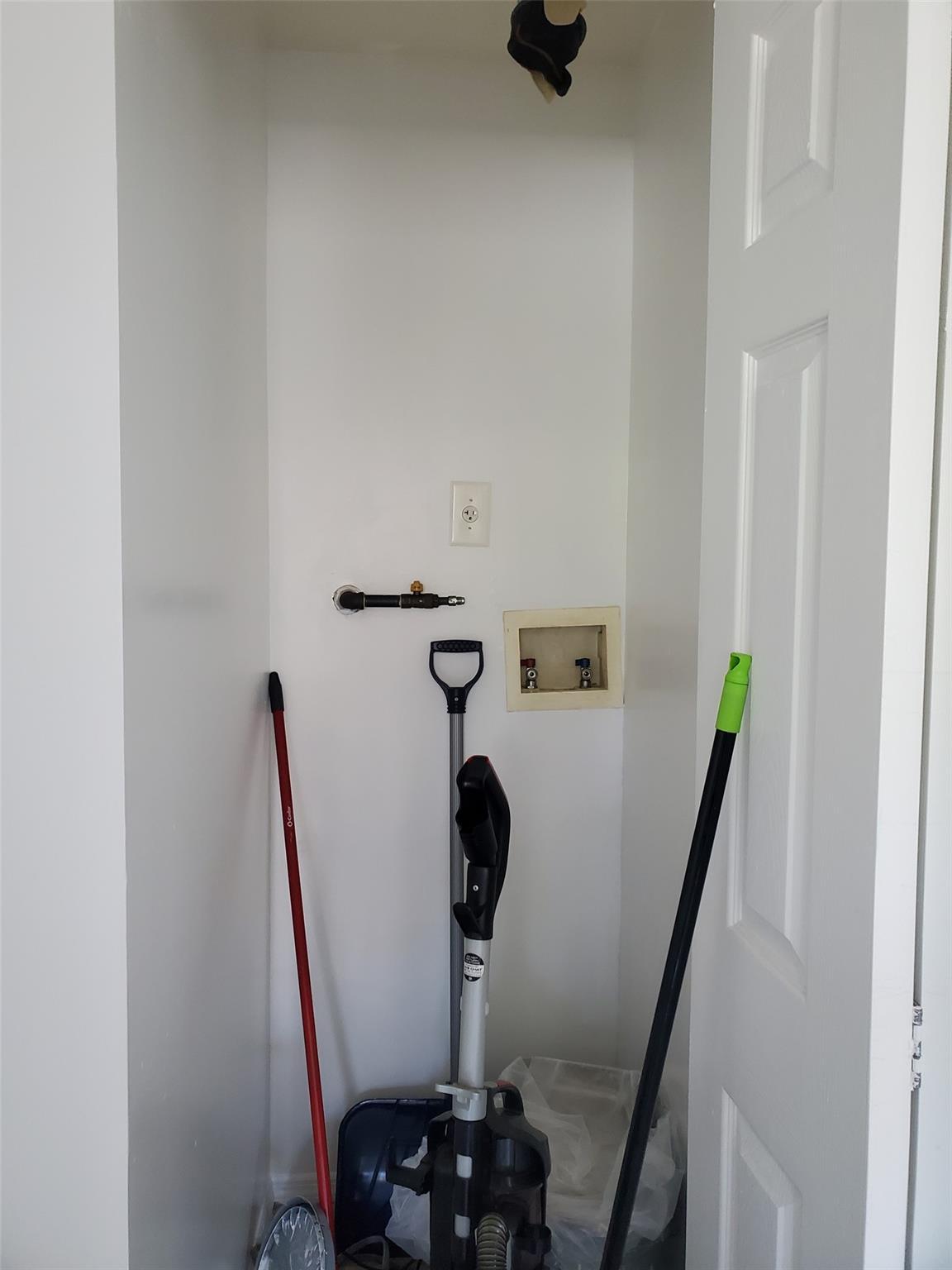 Single Family White Plains  Bronx, NY 10473, MLS-864457-23