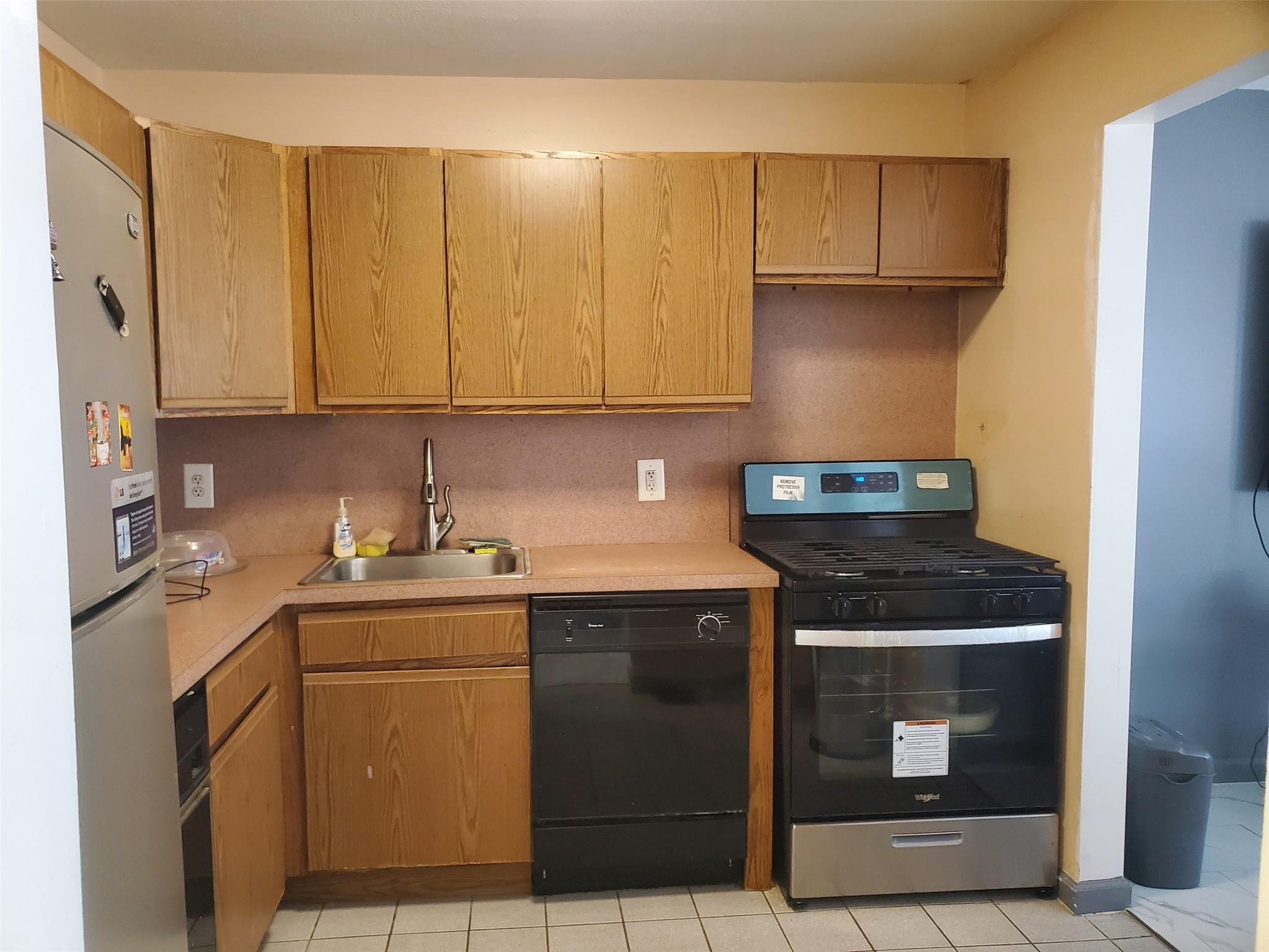 Single Family White Plains  Bronx, NY 10473, MLS-864457-6
