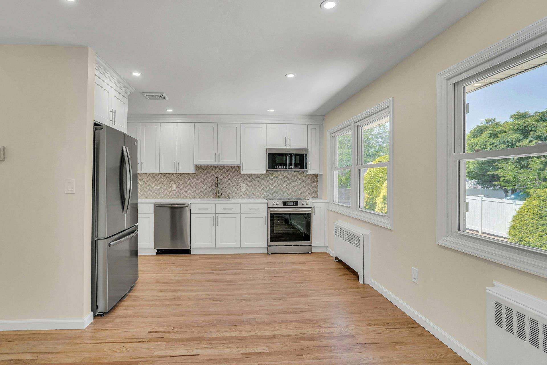 Single Family Pasture  Suffolk County, NY 11725, MLS-864462-10
