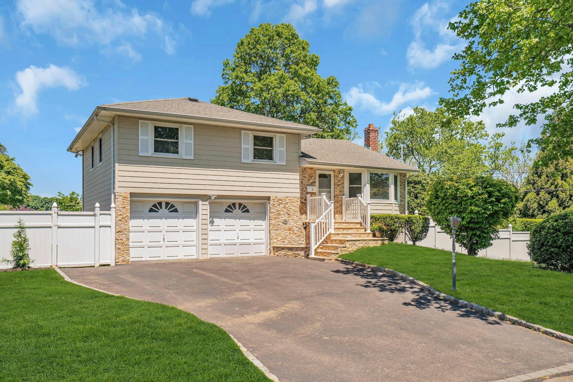 Single Family Pasture  Suffolk County, NY 11725, MLS-864462-2