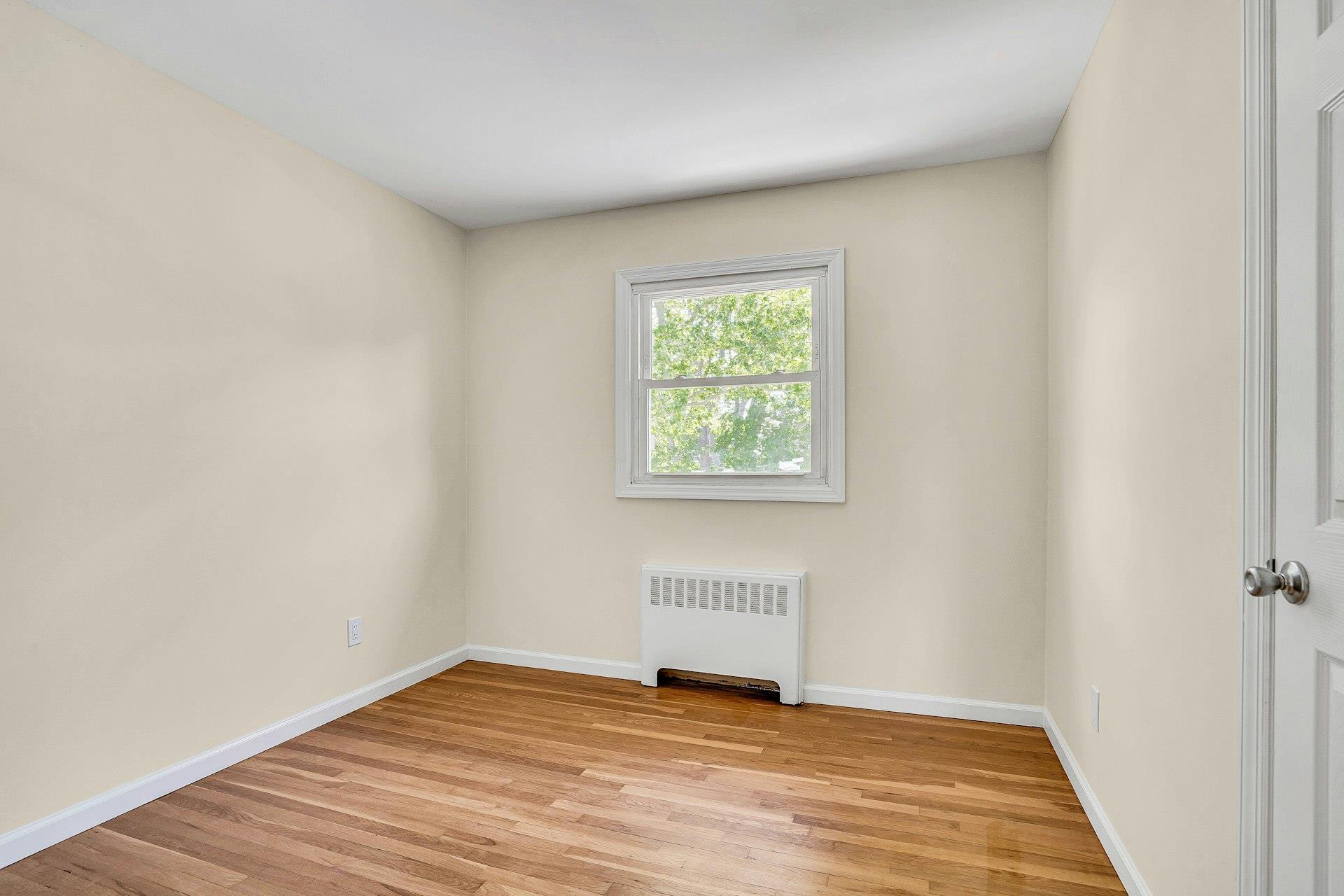 Single Family Pasture  Suffolk County, NY 11725, MLS-864462-20