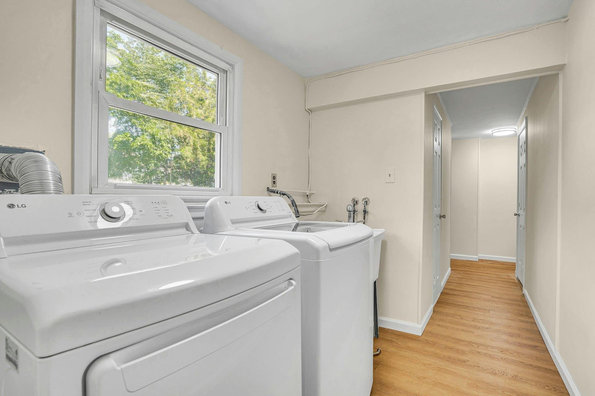 Single Family Pasture  Suffolk County, NY 11725, MLS-864462-21