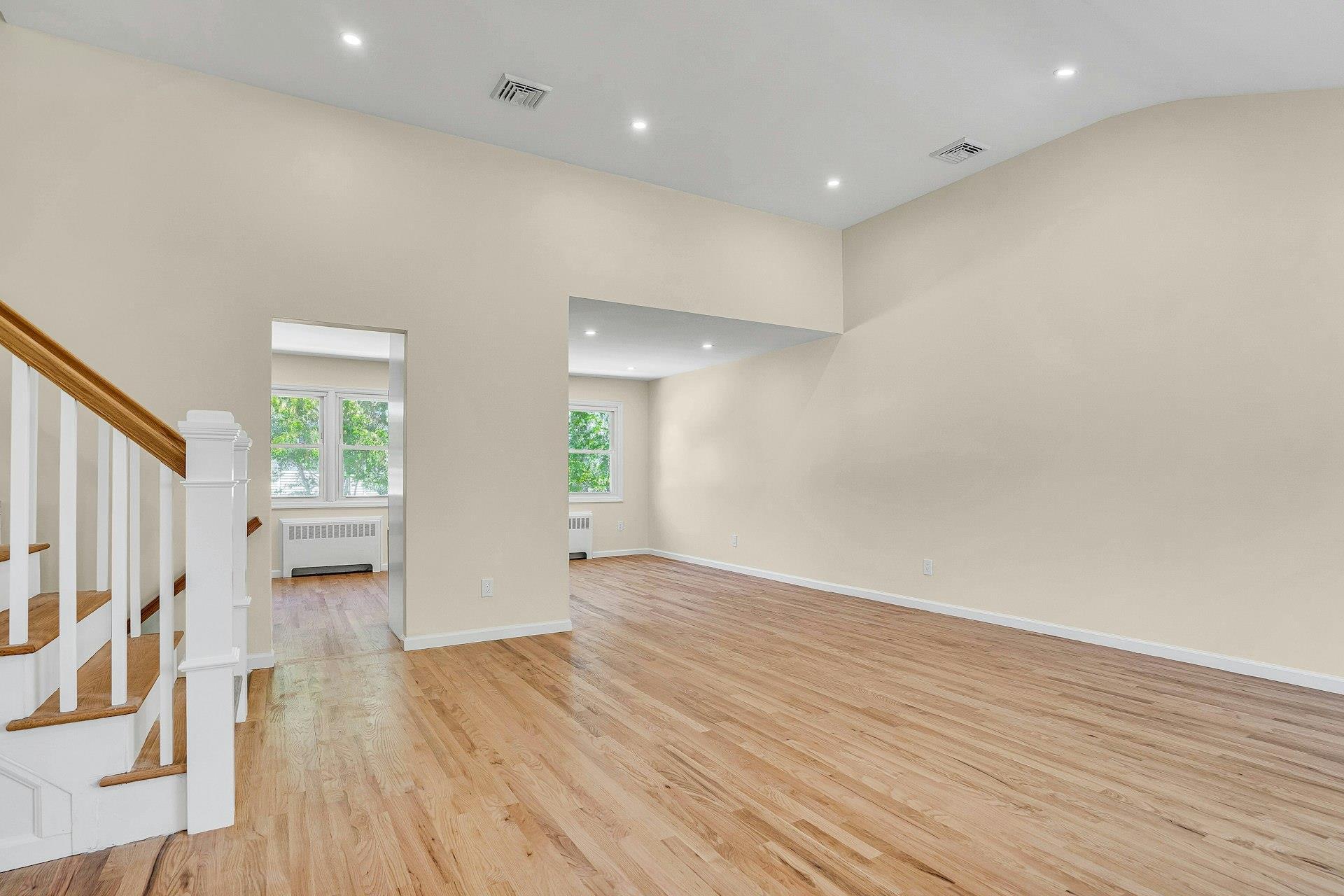 Single Family Pasture  Suffolk County, NY 11725, MLS-864462-4