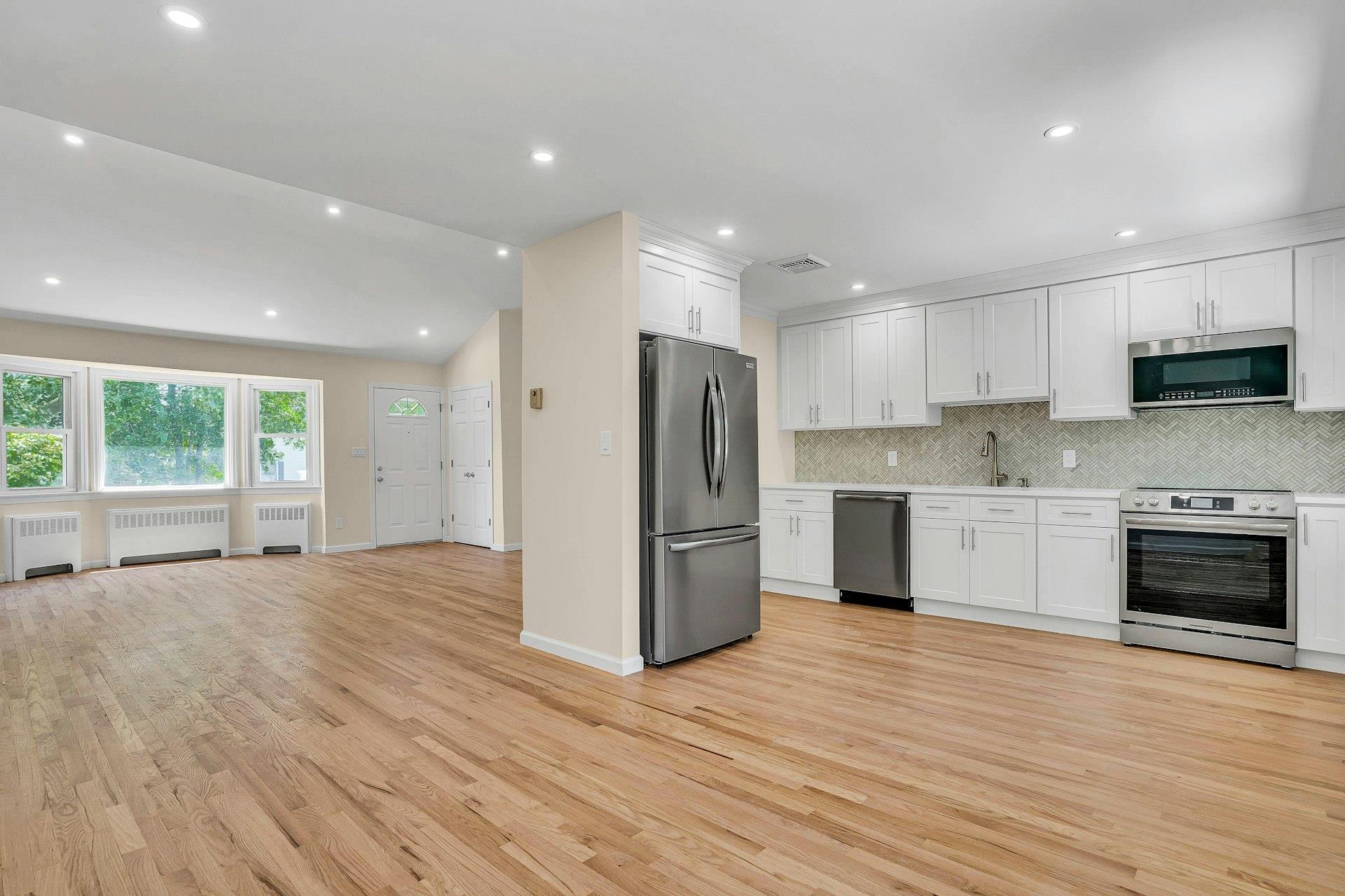 Single Family Pasture  Suffolk County, NY 11725, MLS-864462-9