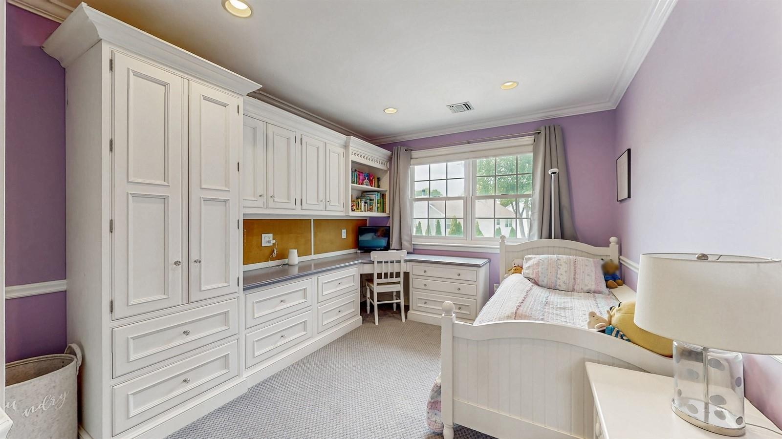 Single Family Long House  Suffolk County, NY 11725, MLS-864471-15