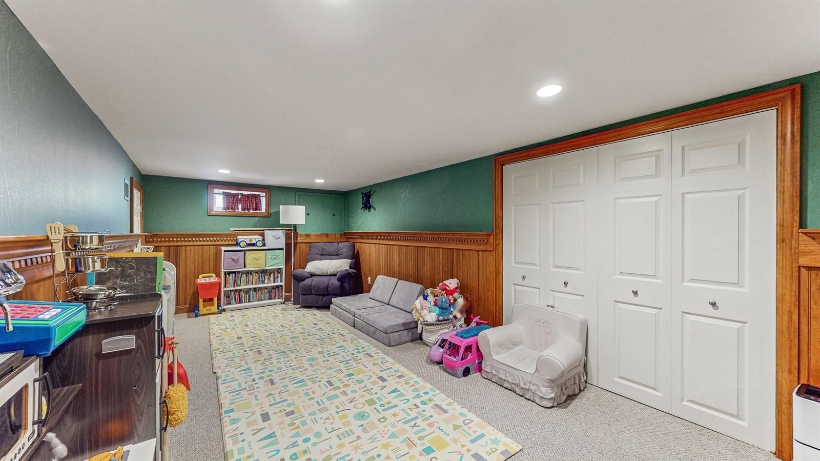 Single Family Long House  Suffolk County, NY 11725, MLS-864471-22