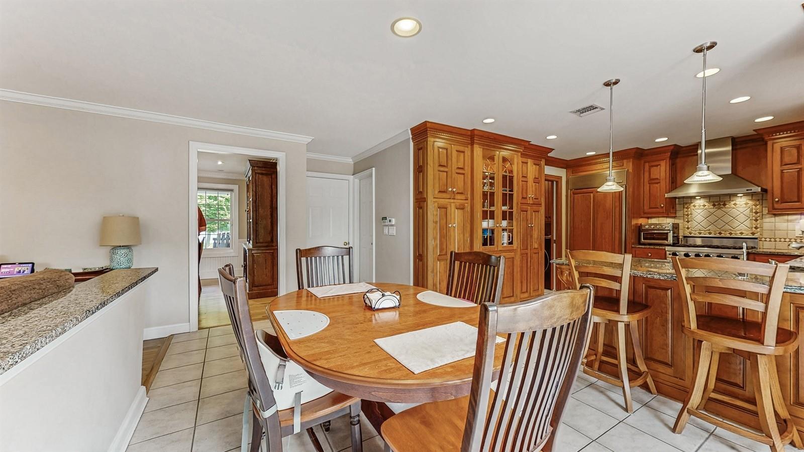 Single Family Long House  Suffolk County, NY 11725, MLS-864471-5