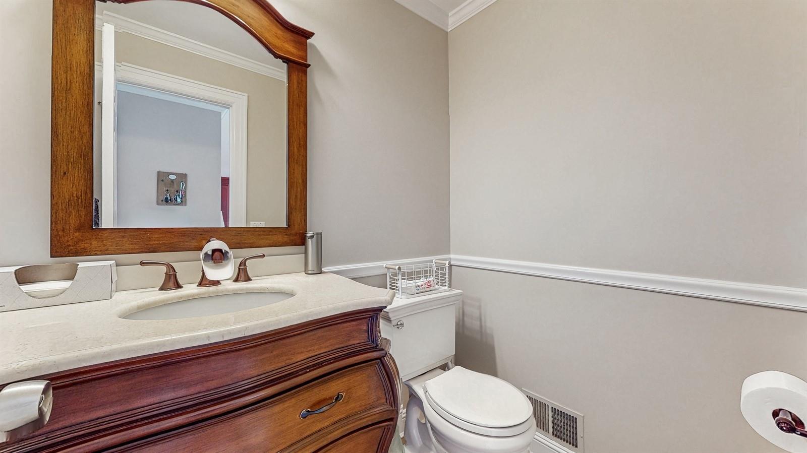 Single Family Long House  Suffolk County, NY 11725, MLS-864471-9