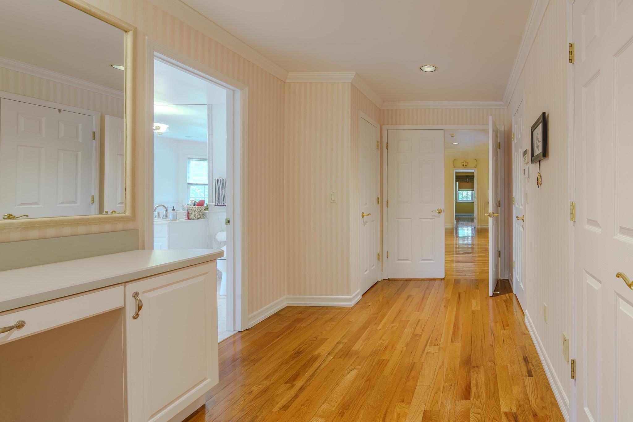 Condo Toftree  Nassau County, NY 11576, MLS-864486-12