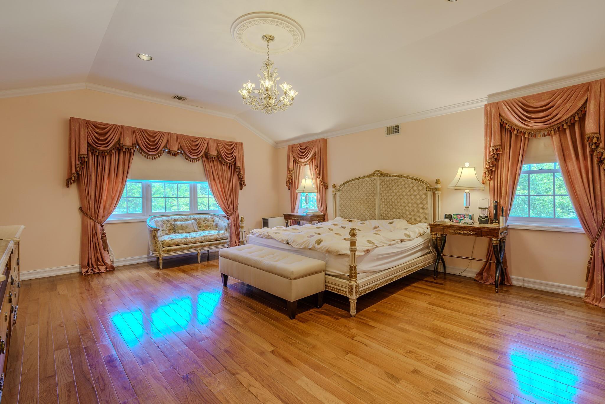 Condo Toftree  Nassau County, NY 11576, MLS-864486-13