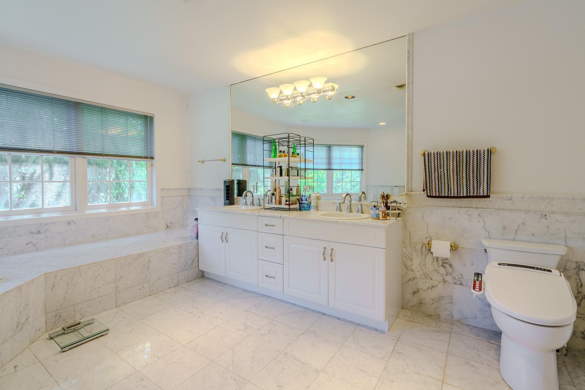 Condo Toftree  Nassau County, NY 11576, MLS-864486-15