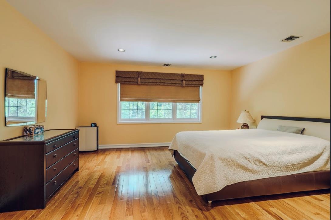 Condo Toftree  Nassau County, NY 11576, MLS-864486-16