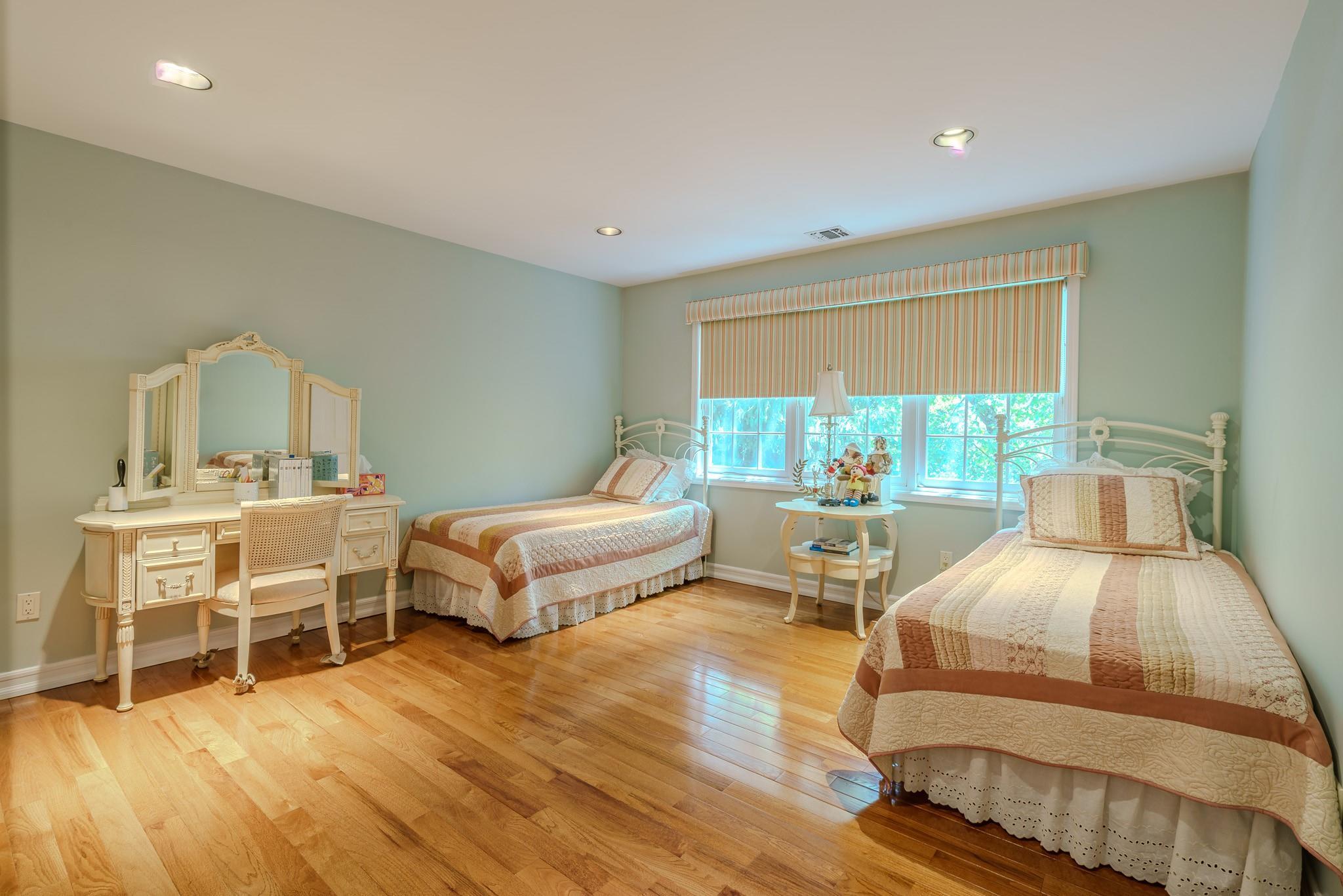Condo Toftree  Nassau County, NY 11576, MLS-864486-18