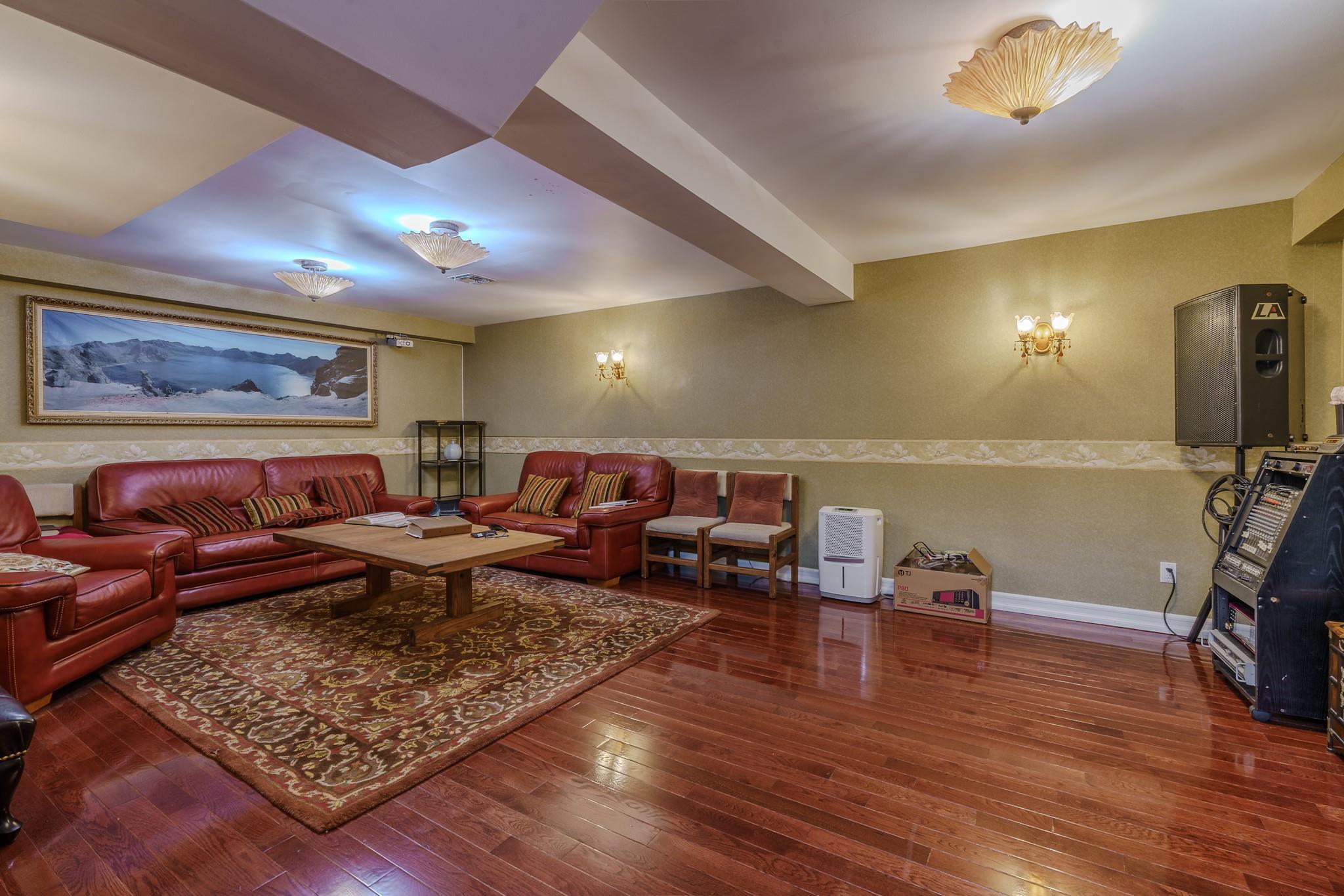 Condo Toftree  Nassau County, NY 11576, MLS-864486-21