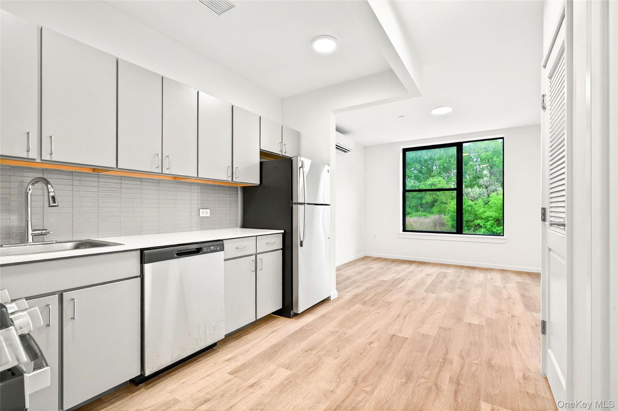 Coop Bronx River  Bronx, NY 10473, MLS-864498-14