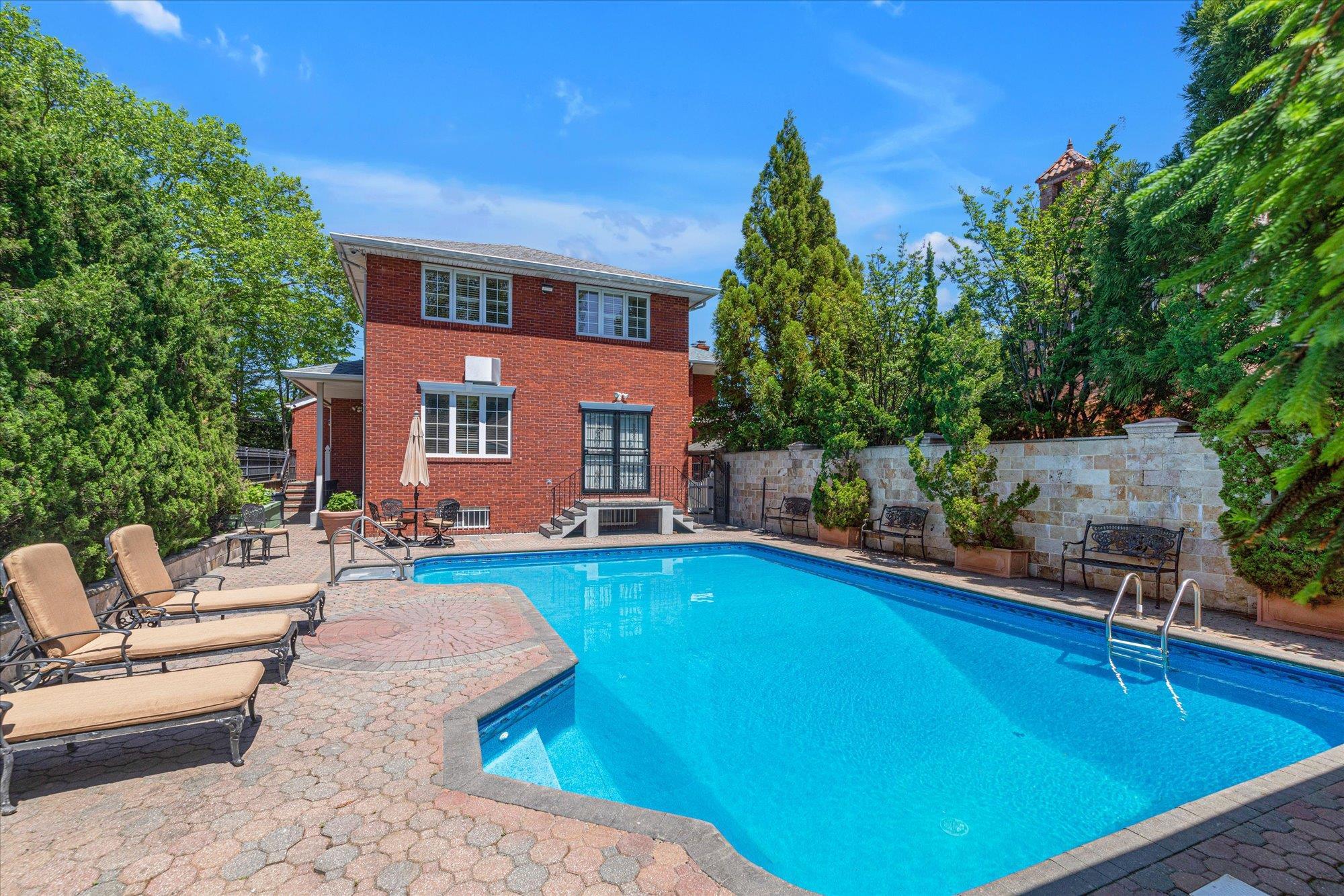 Single Family Point  Queens, NY 11357, MLS-864502-24